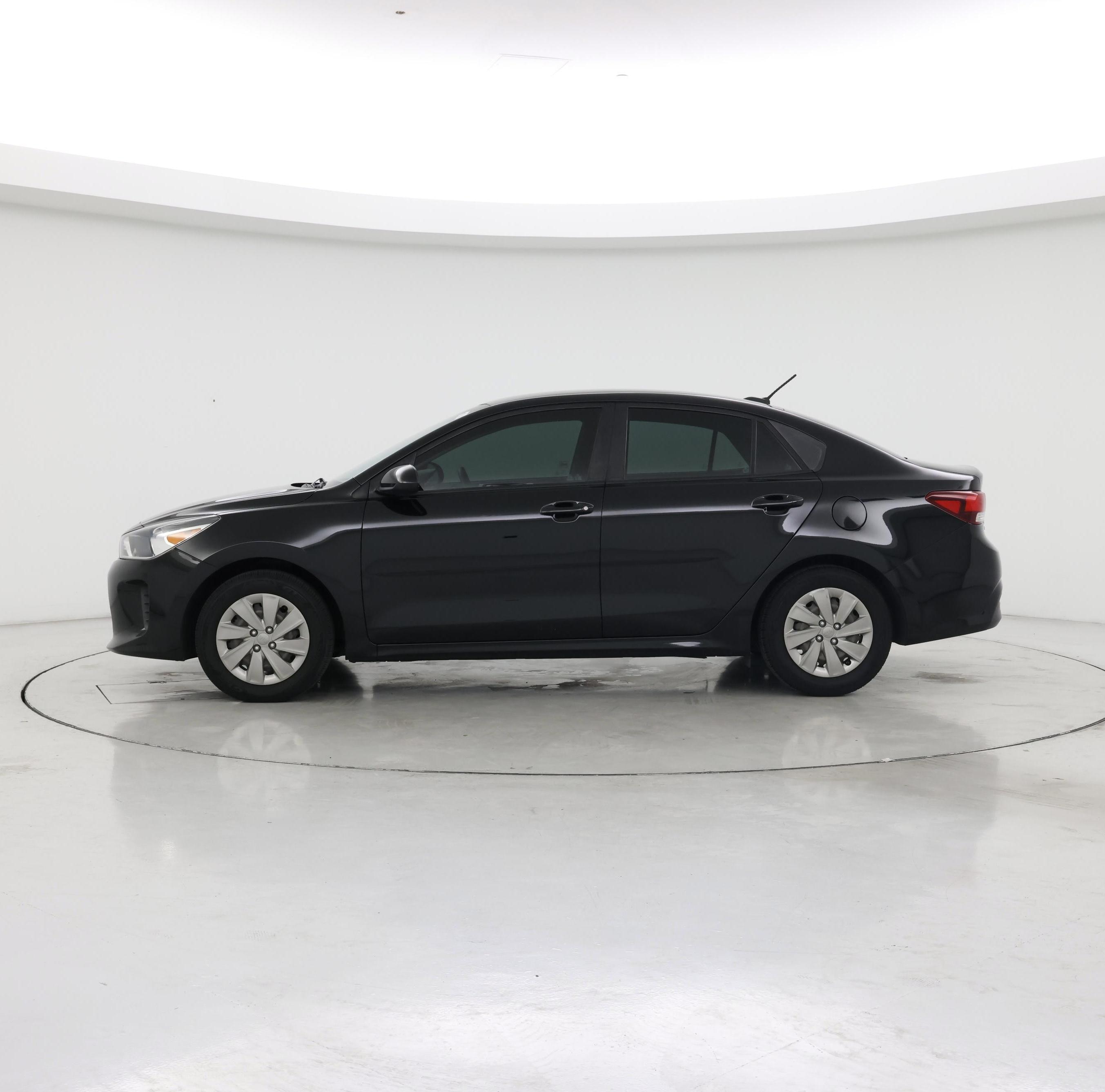 Thumbnail: 2019 Kia Rio - 3