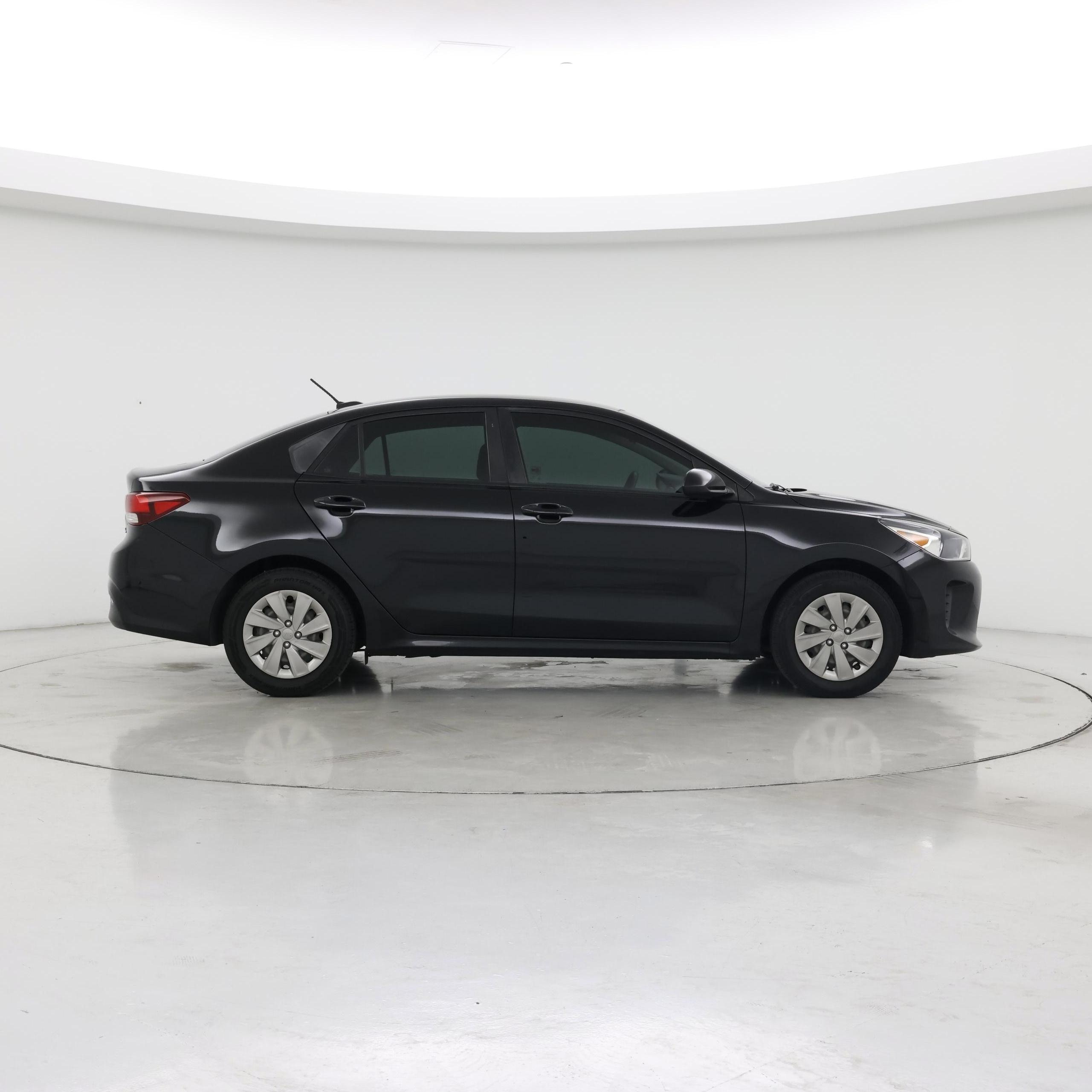 Thumbnail: 2019 Kia Rio - 7