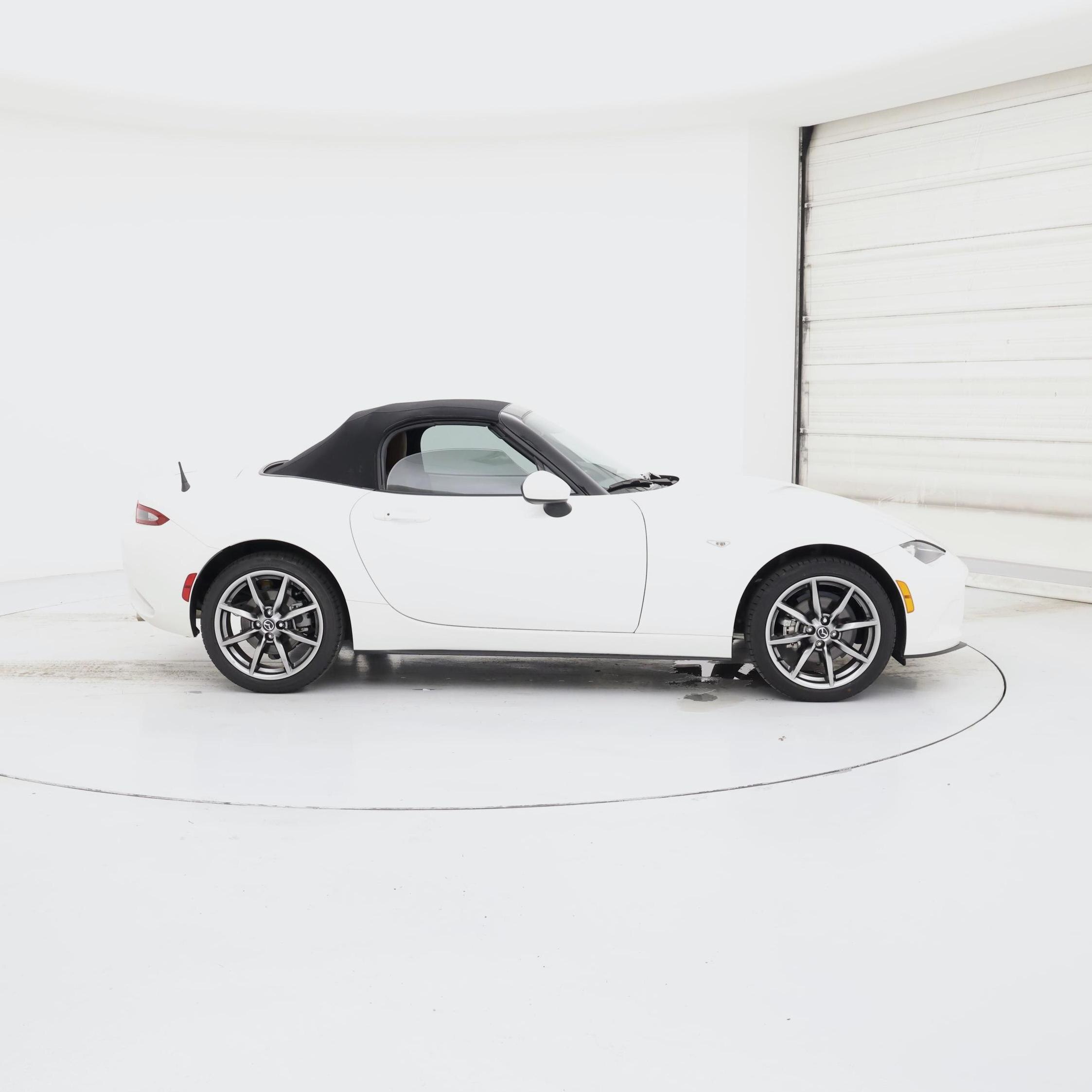 Thumbnail: 2022 Mazda MX-5 Miata - 7