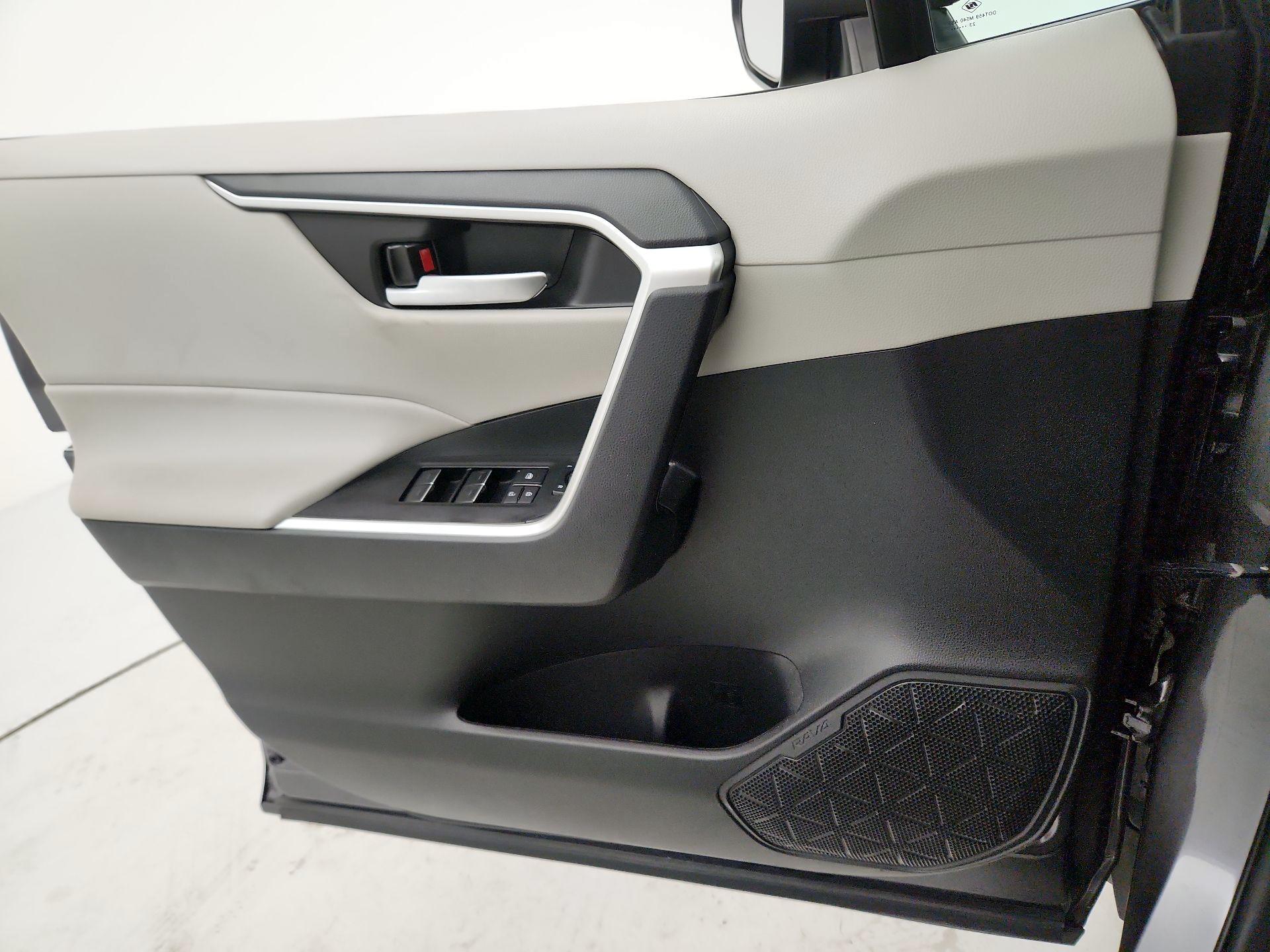Thumbnail: 2024 Toyota RAV4 - 12