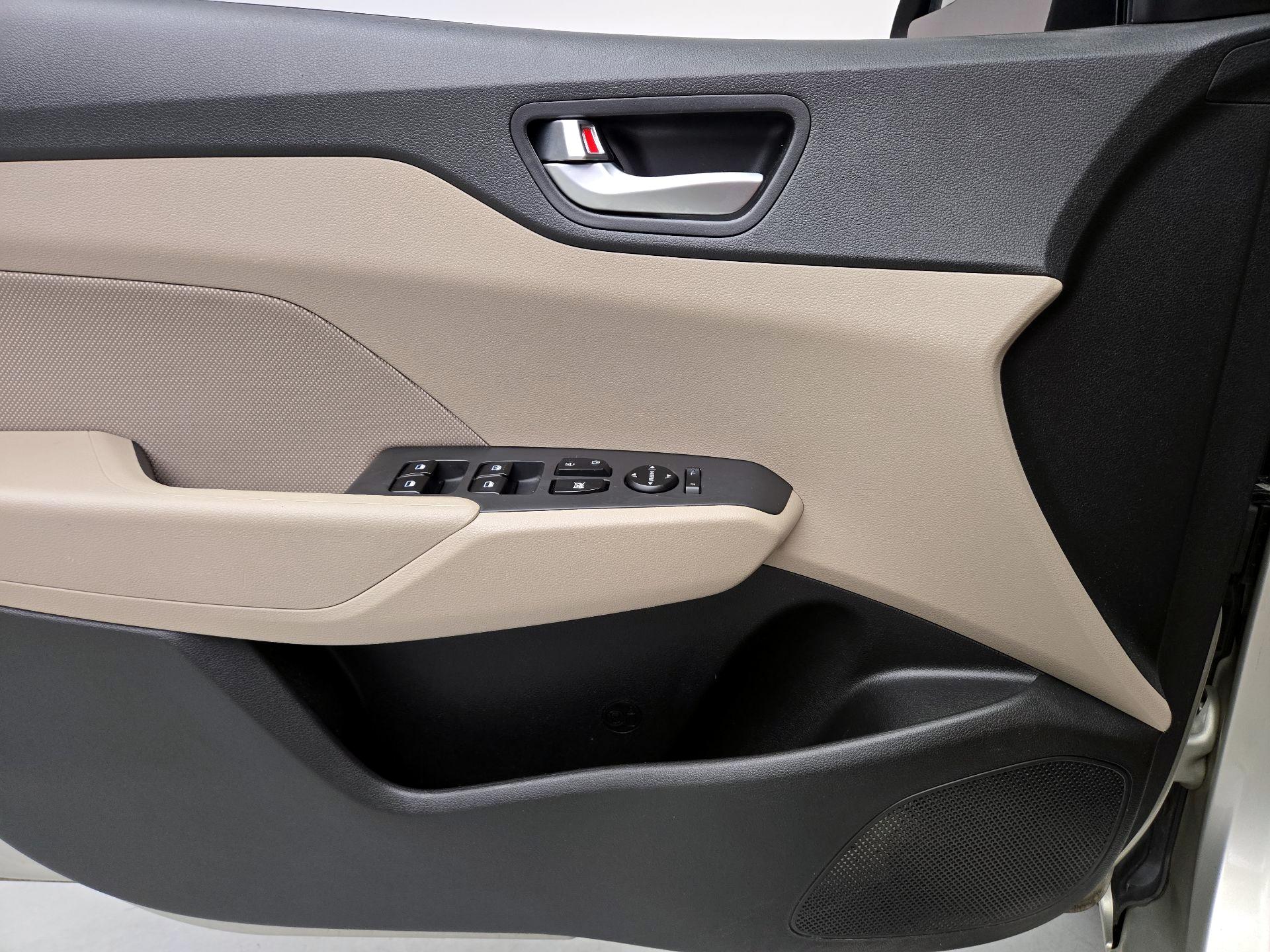 Thumbnail: 2018 Hyundai Accent - 12