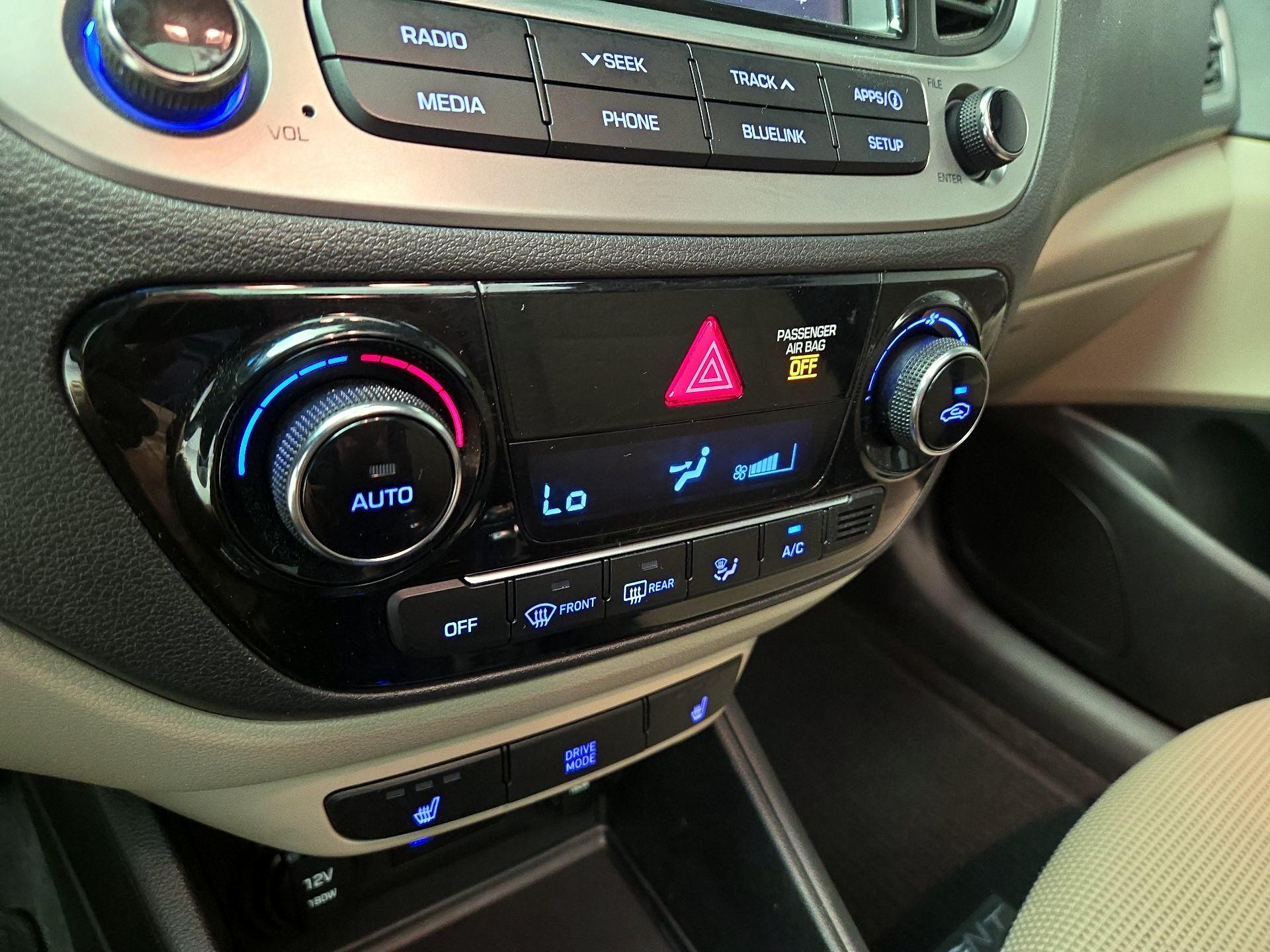 Thumbnail: 2018 Hyundai Accent - 16