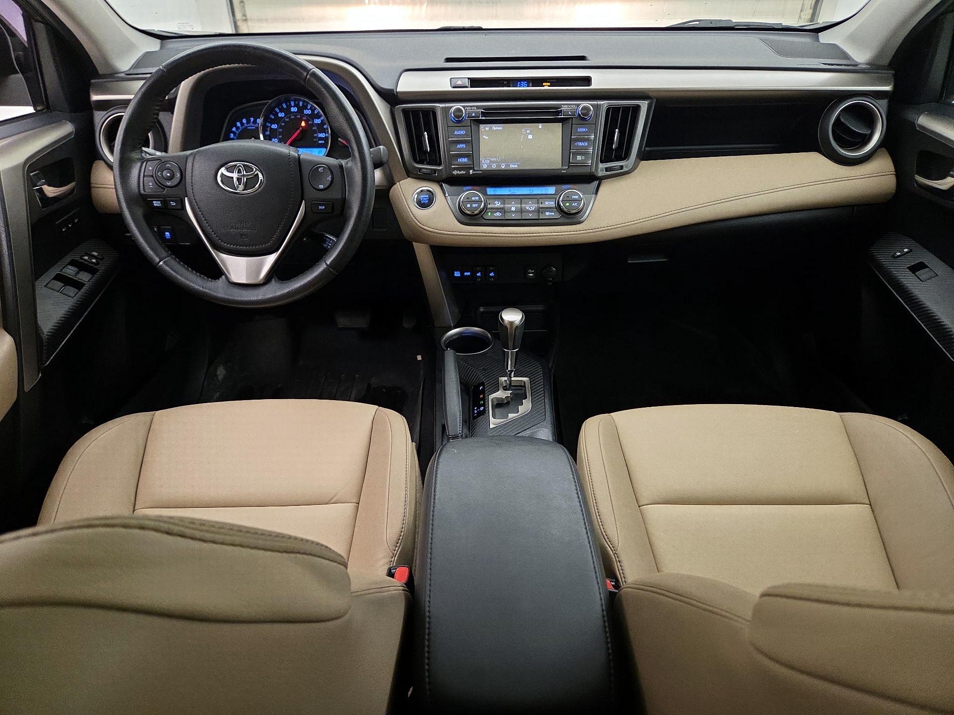 Thumbnail: 2015 Toyota RAV4 - 8