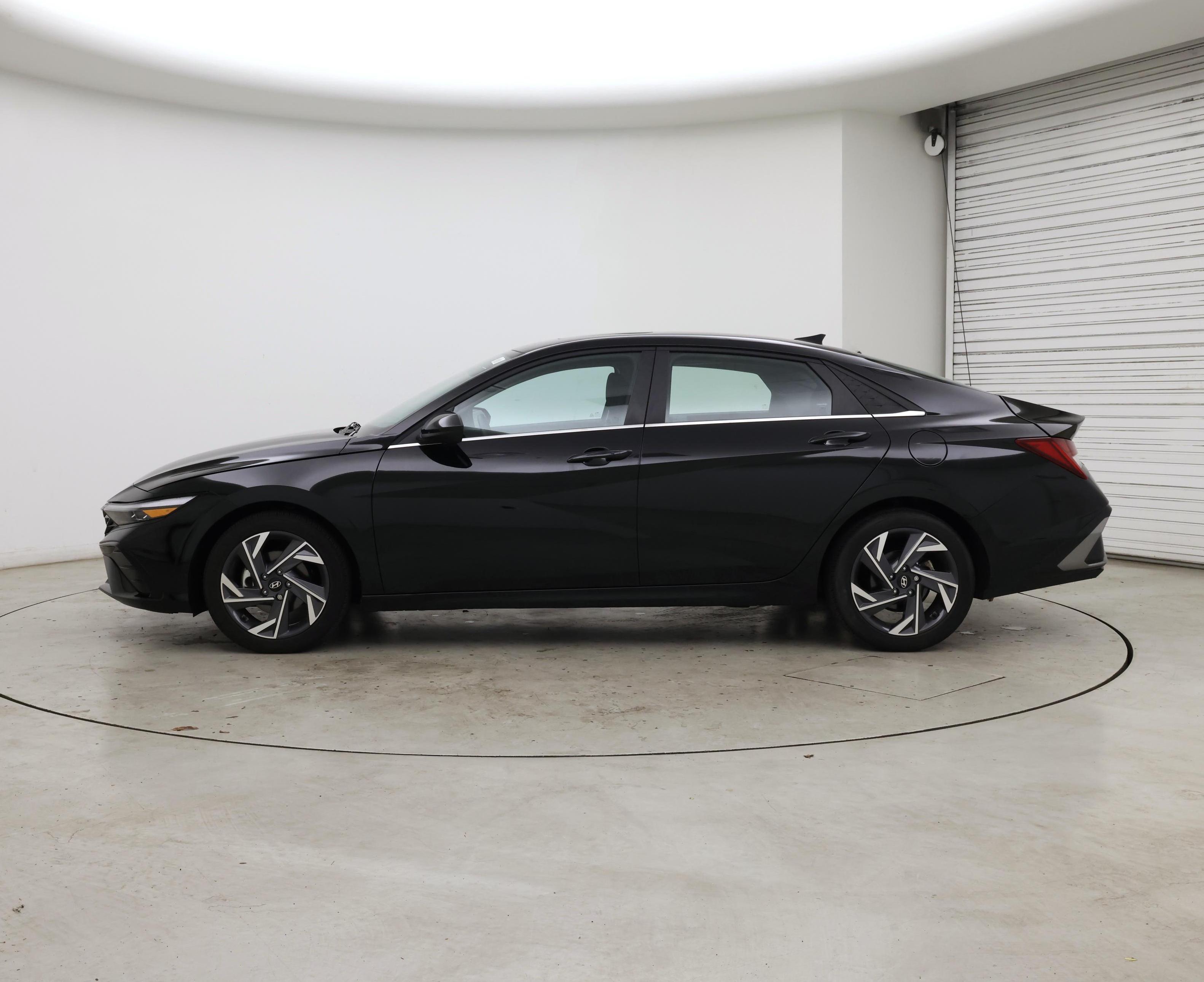 Thumbnail: 2025 Hyundai Elantra - 3