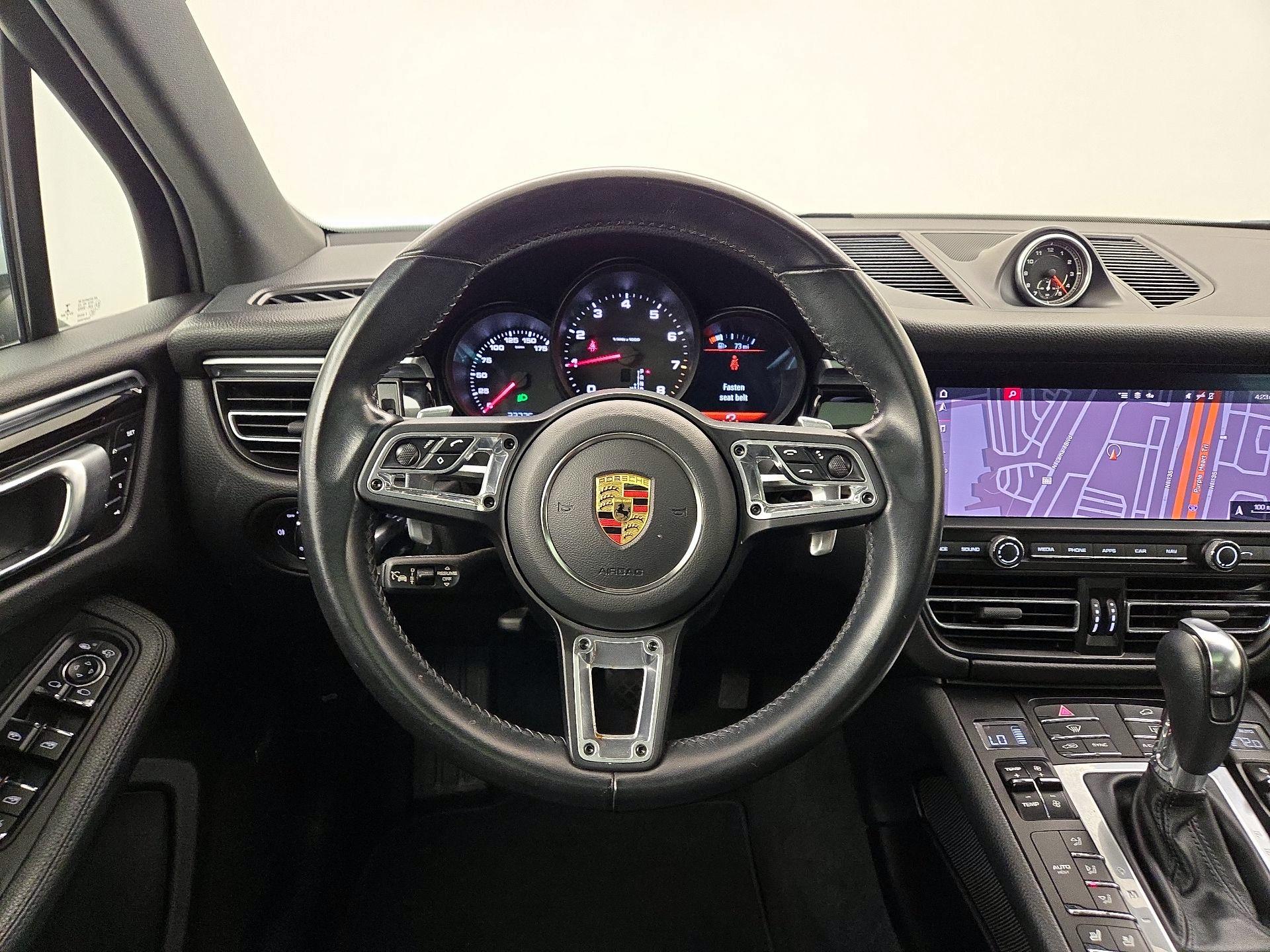 Thumbnail: 2021 Porsche Macan - 10