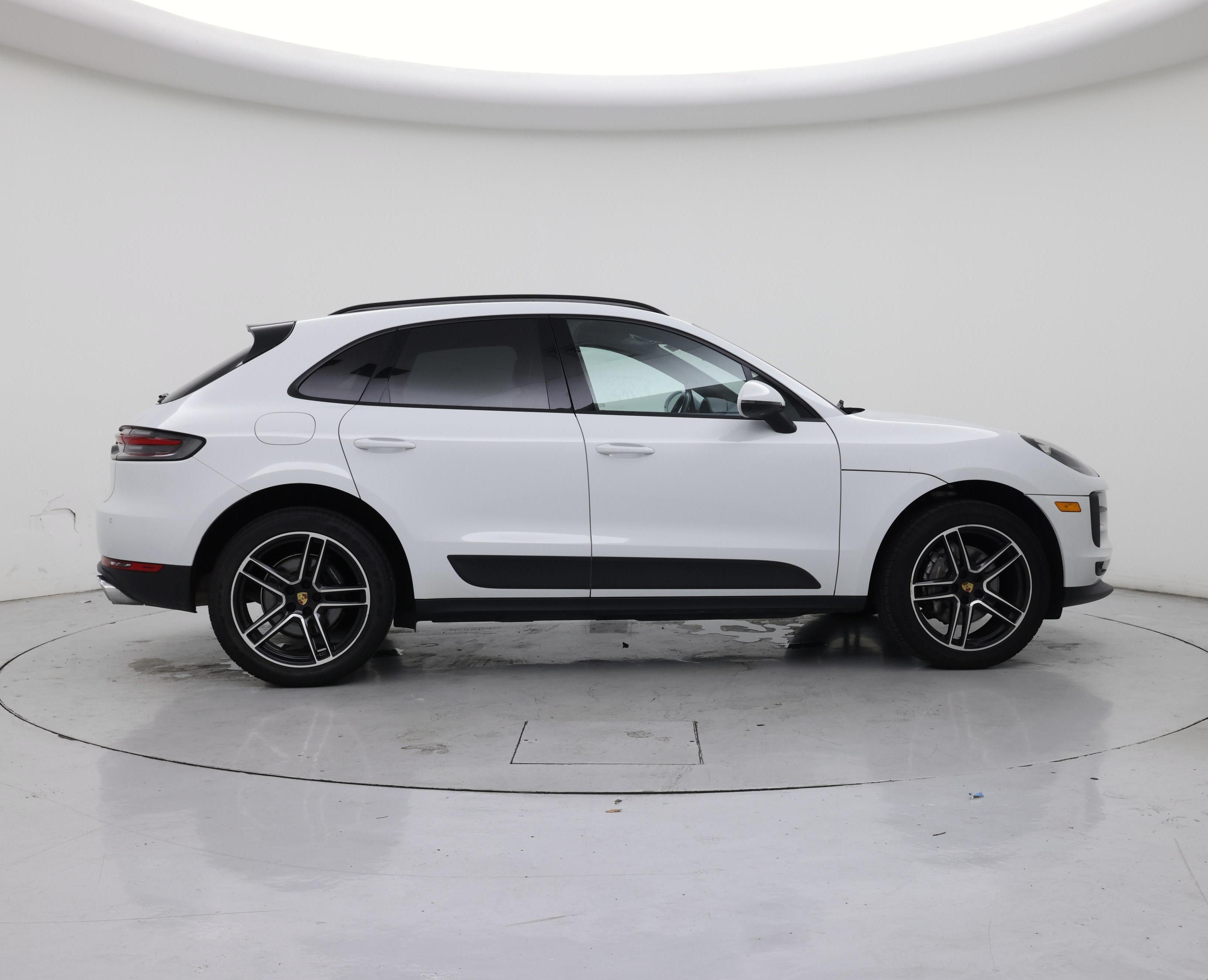Thumbnail: 2021 Porsche Macan - 7