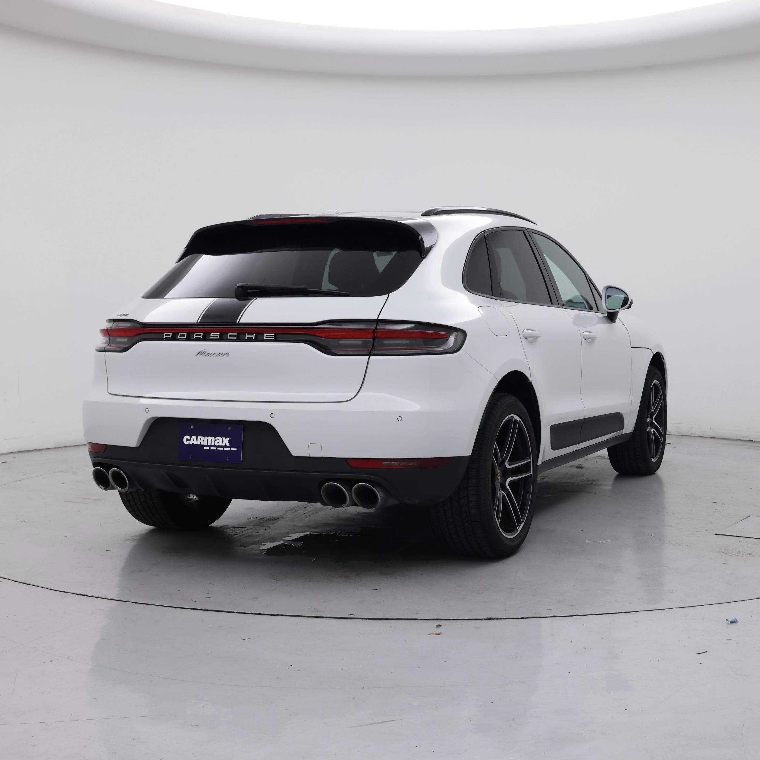 Thumbnail: 2021 Porsche Macan - 8