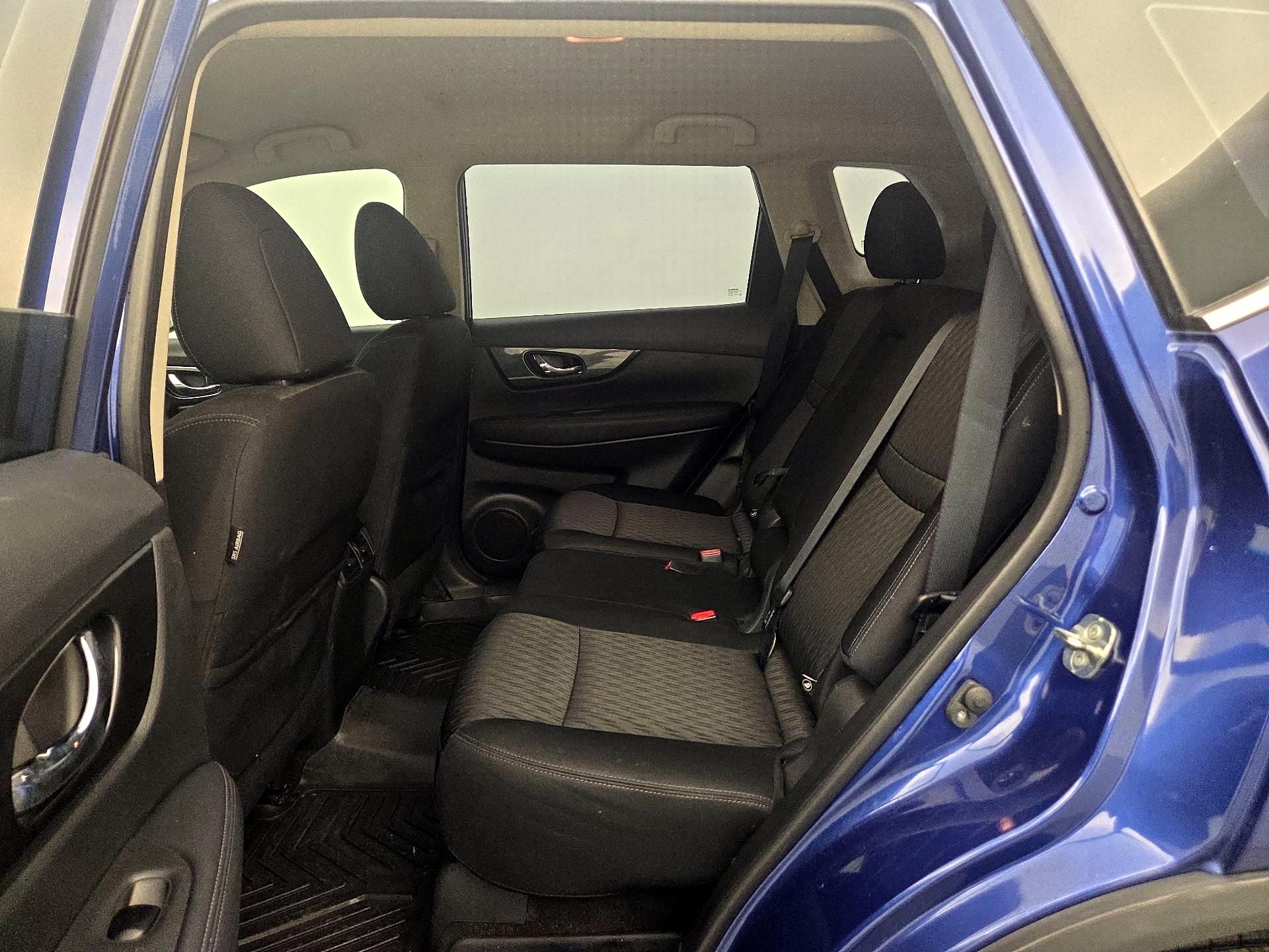 Thumbnail: 2018 Nissan Rogue - 19