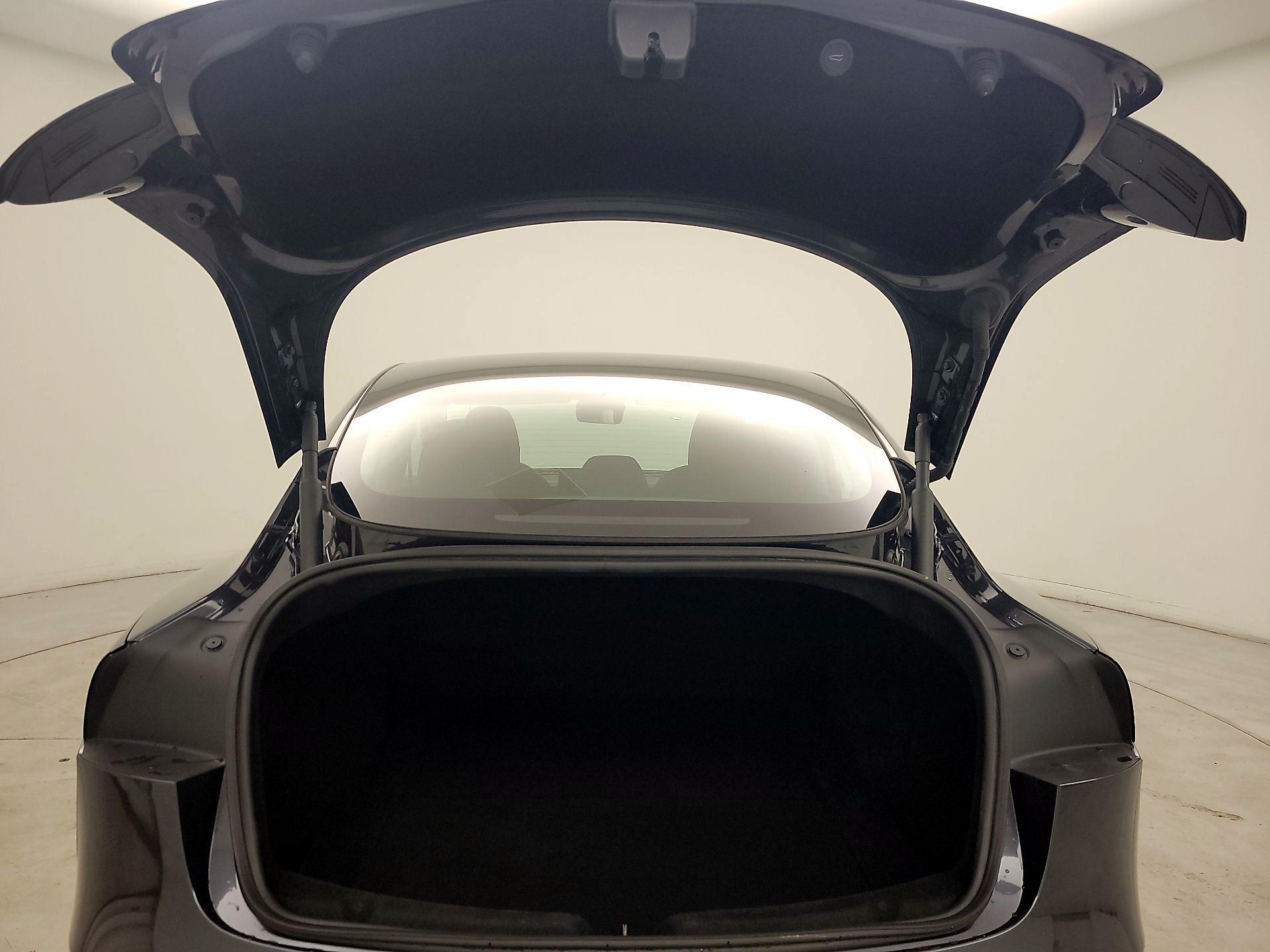 Thumbnail: 2024 Tesla Model 3 - 19