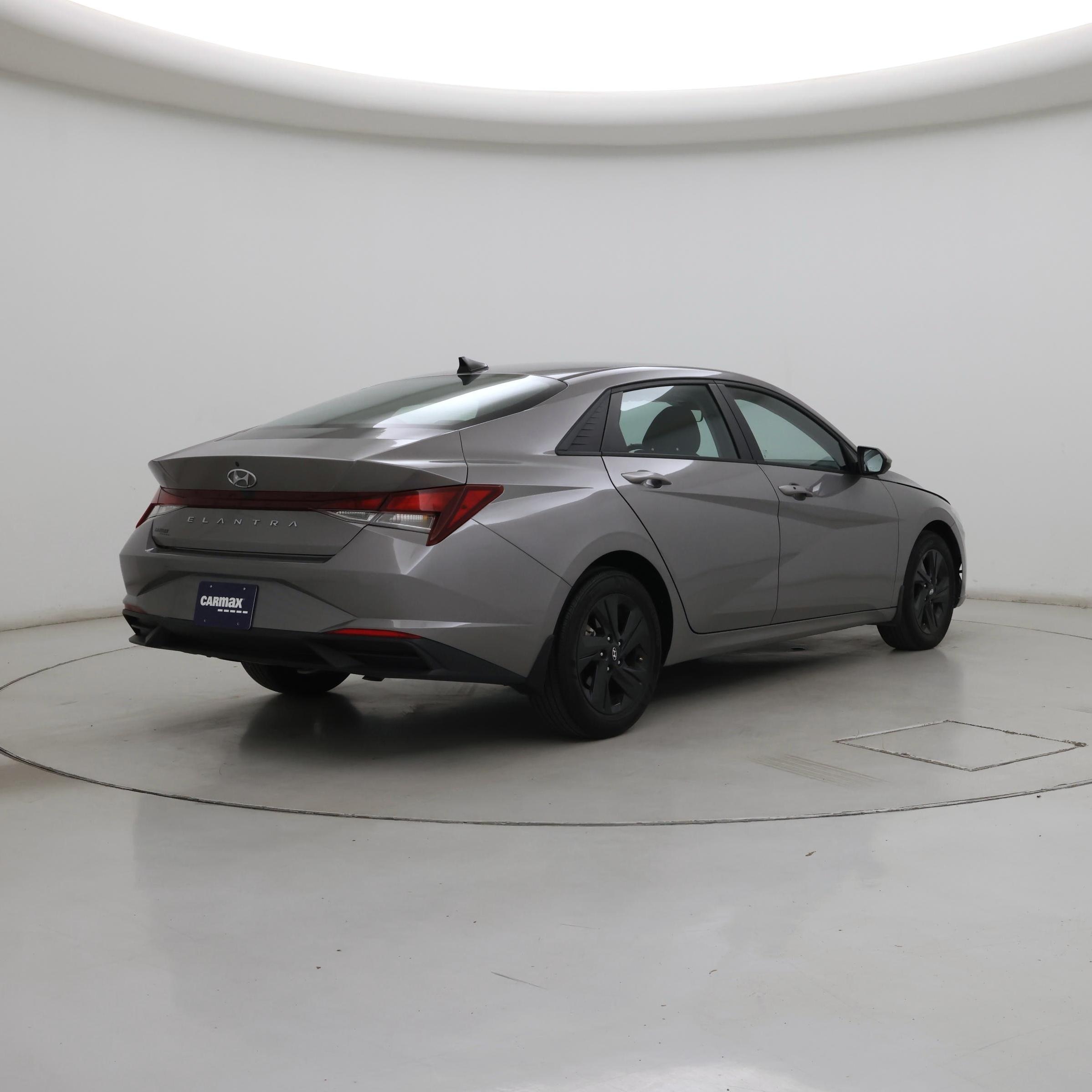 Thumbnail: 2023 Hyundai Elantra - 8