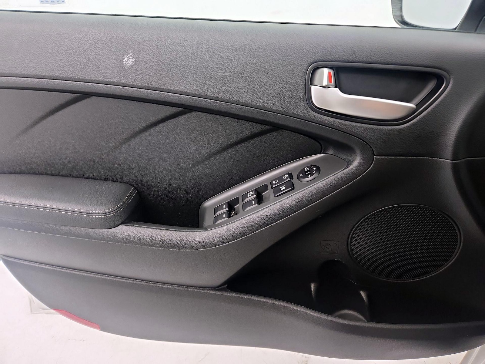 2017 Kia Forte LX - Photo 13