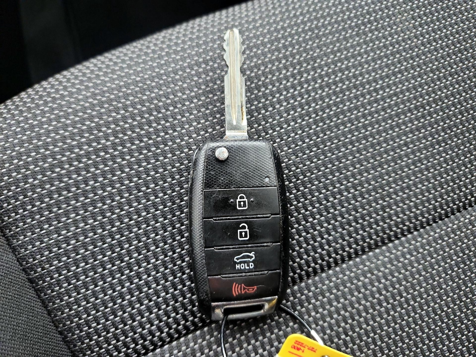 2017 Kia Forte LX - Photo 22