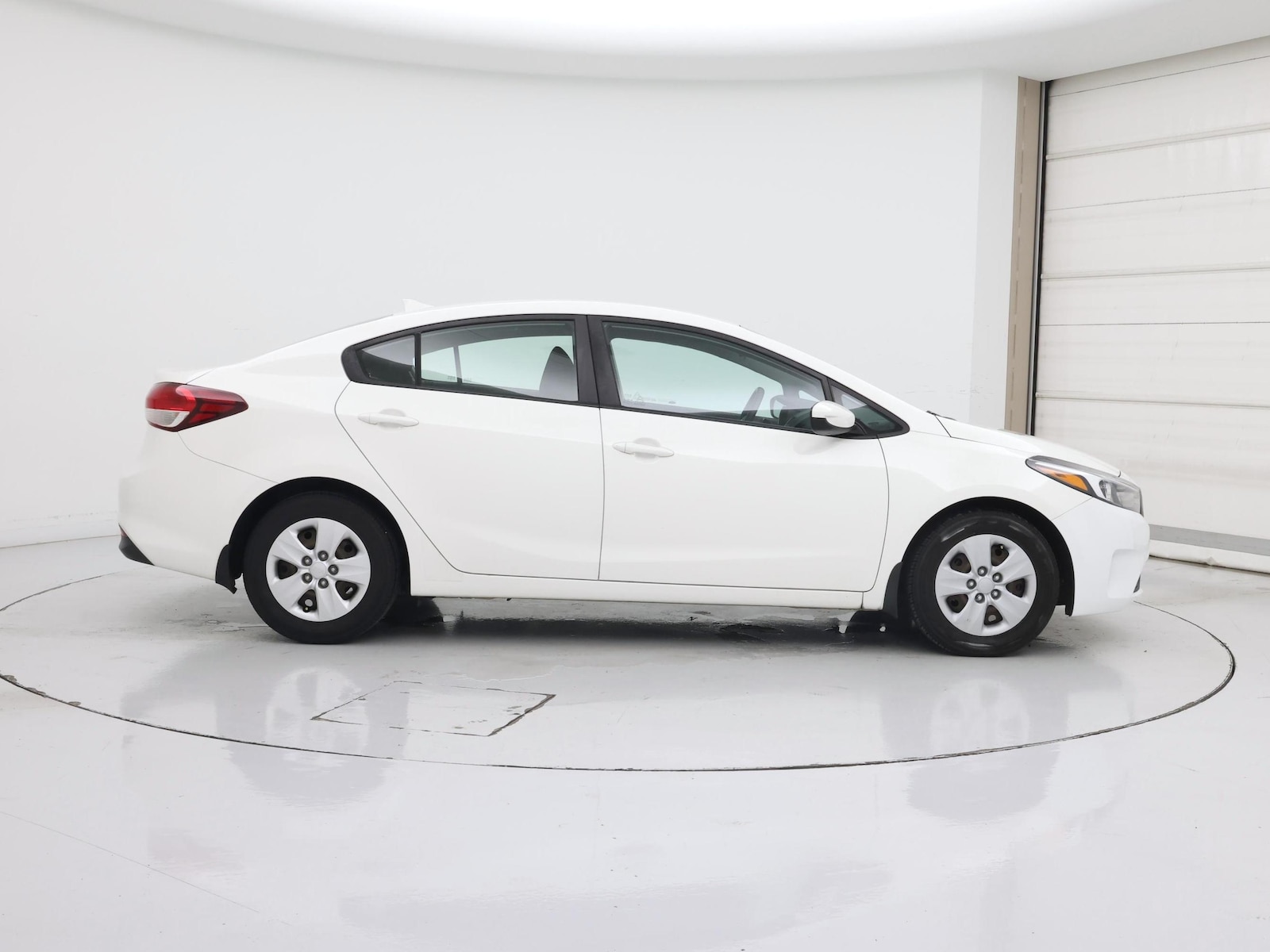 2017 Kia Forte LX - Photo 8
