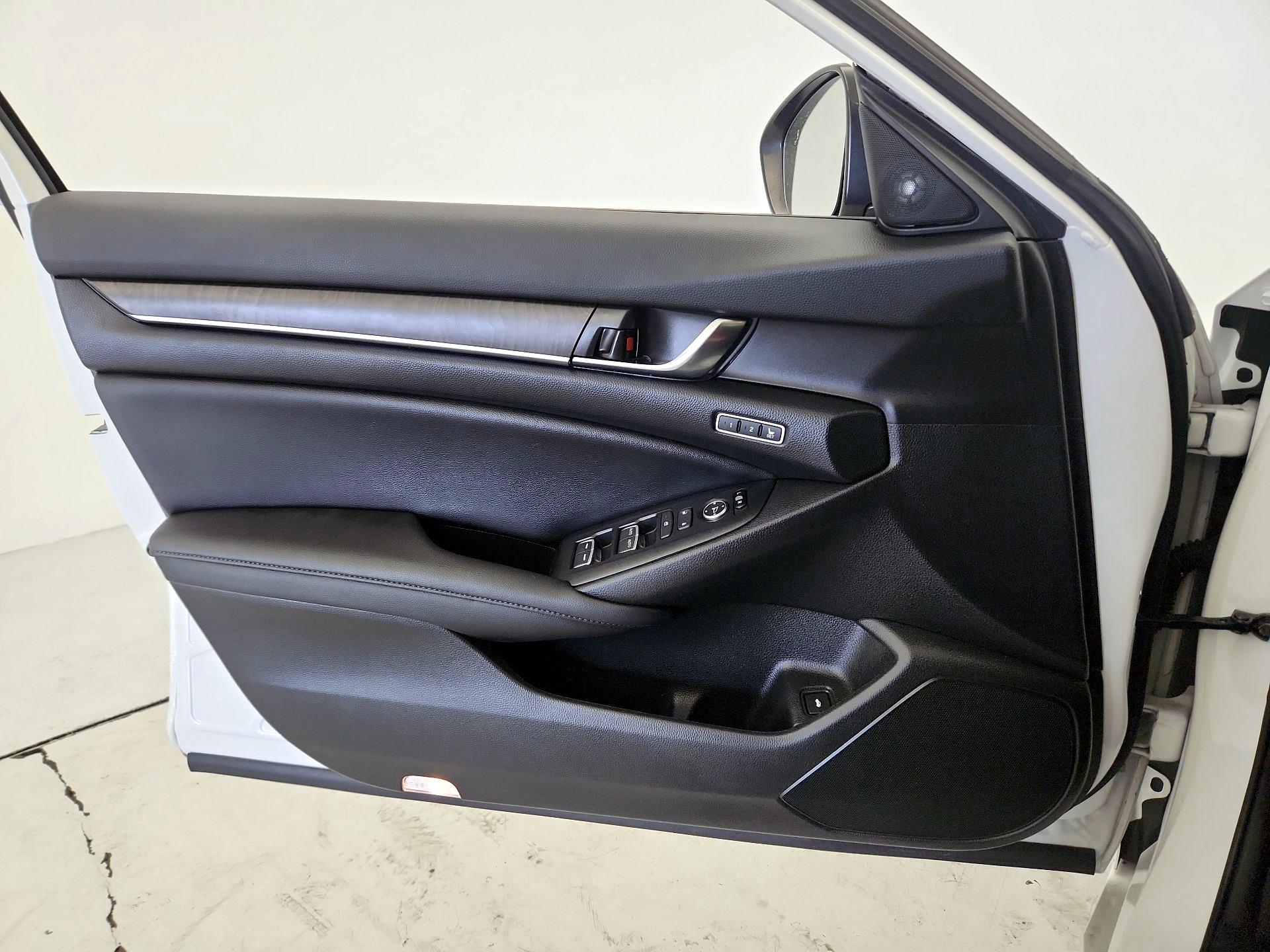 Thumbnail: 2021 Honda Accord - 12