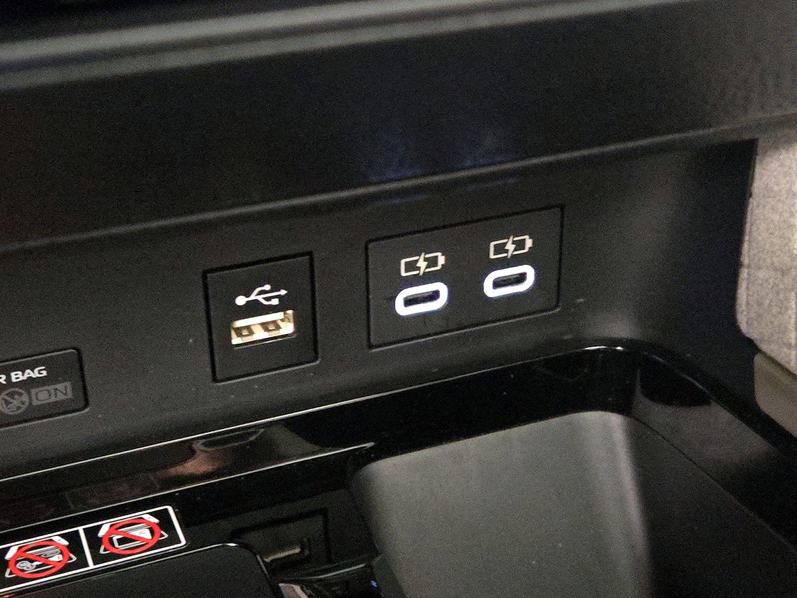 2025 Toyota Camry XLE - Photo 19