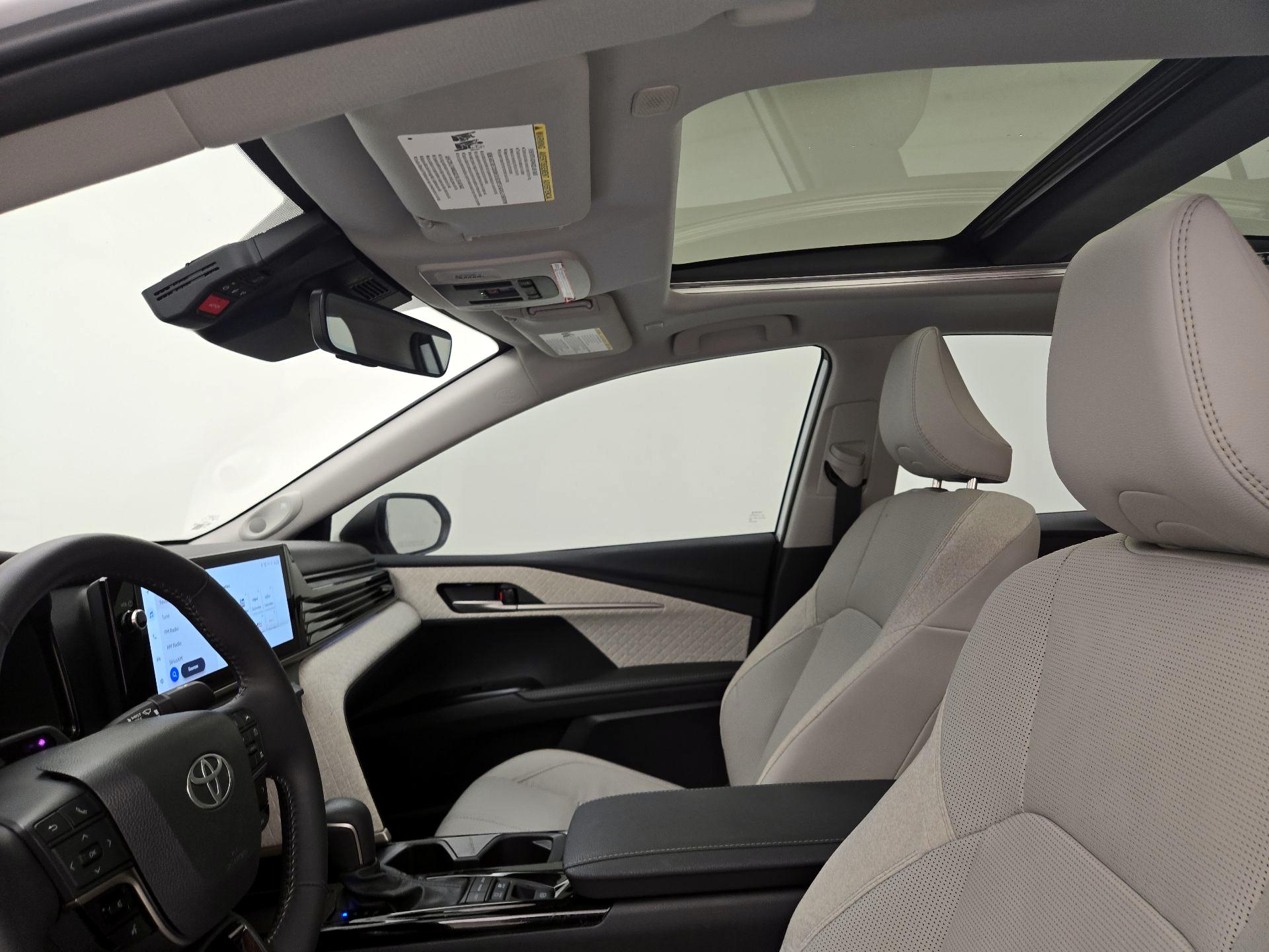 Thumbnail: 2025 Toyota Camry - 19