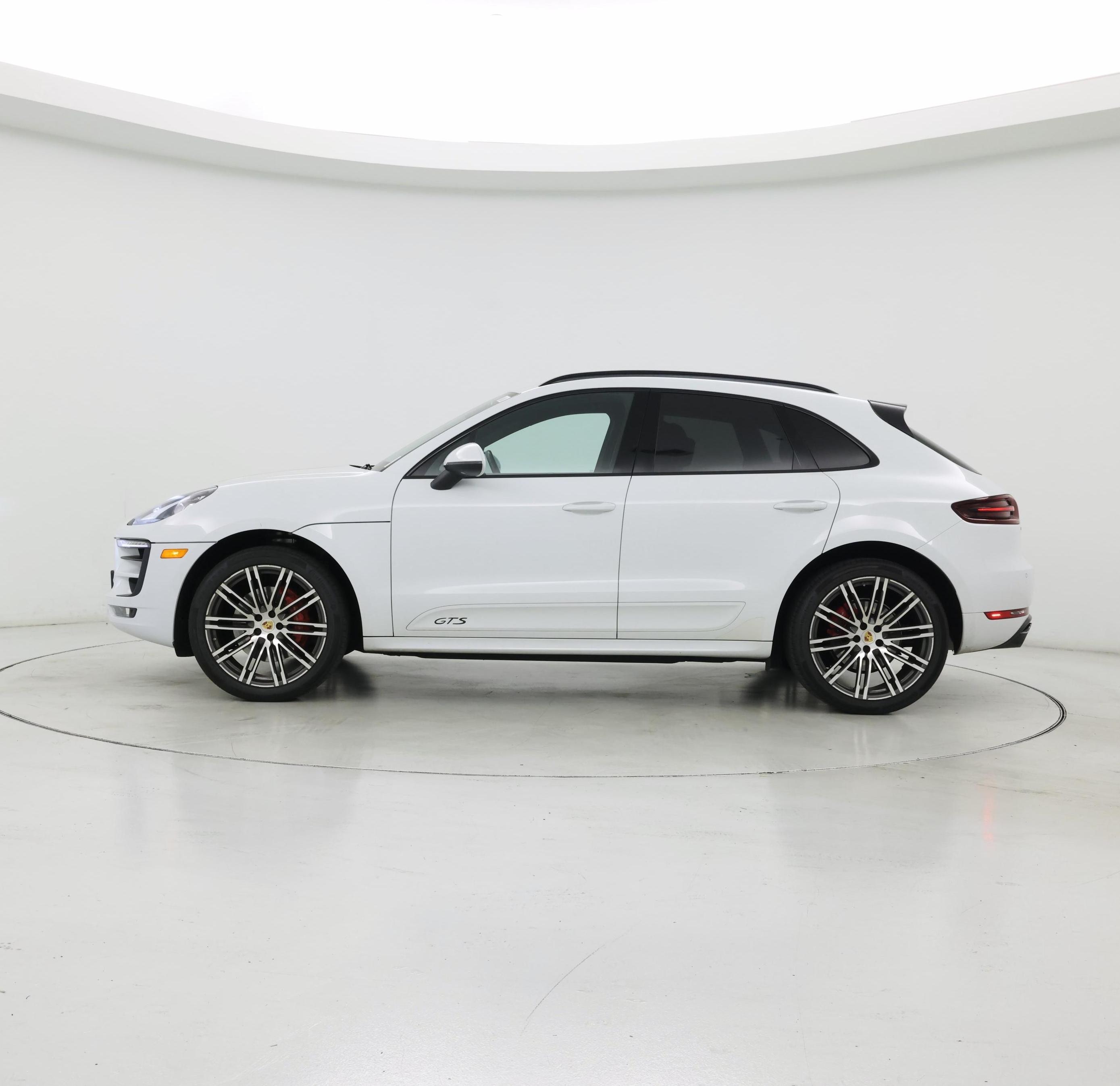 Thumbnail: 2018 Porsche Macan - 3