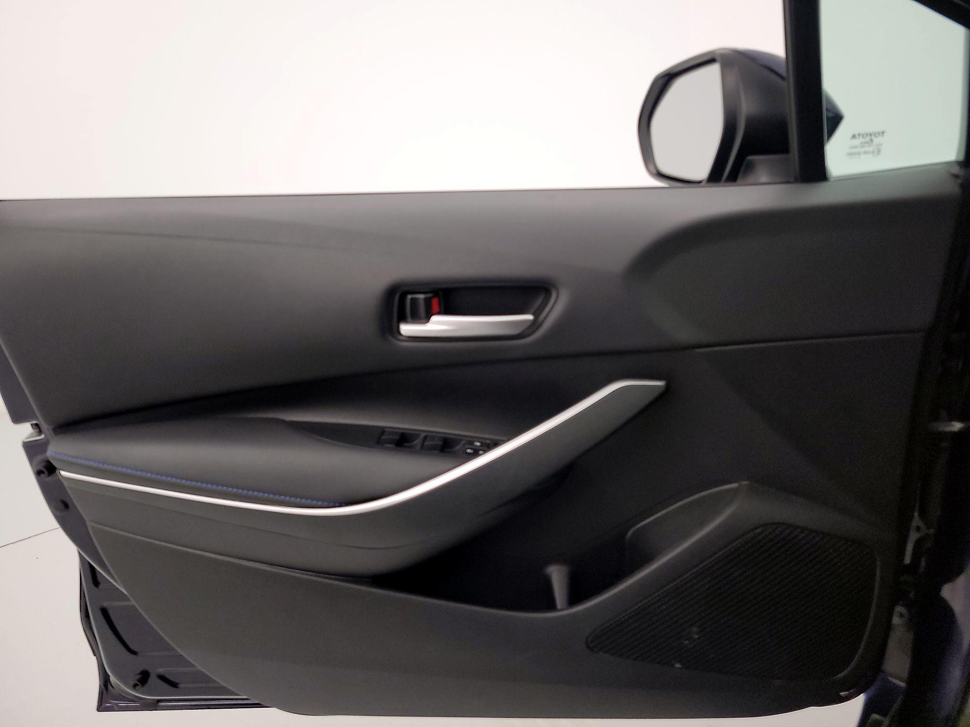 Thumbnail: 2021 Toyota Corolla - 12
