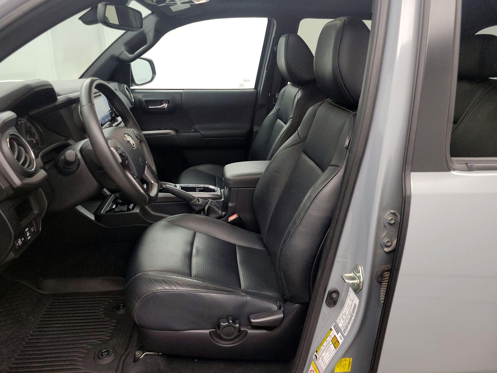 Thumbnail: 2019 Toyota Tacoma - 11