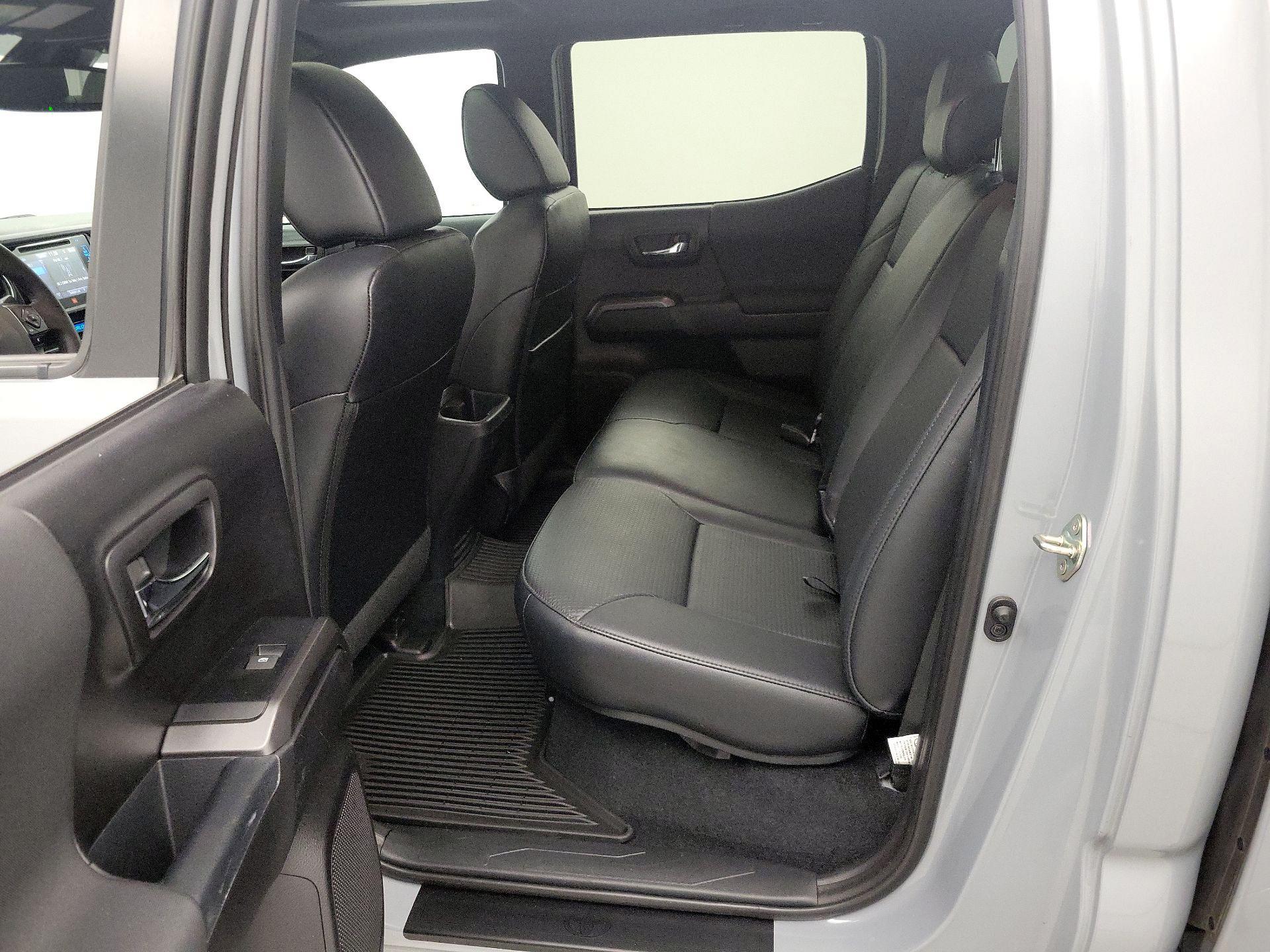 Thumbnail: 2019 Toyota Tacoma - 20