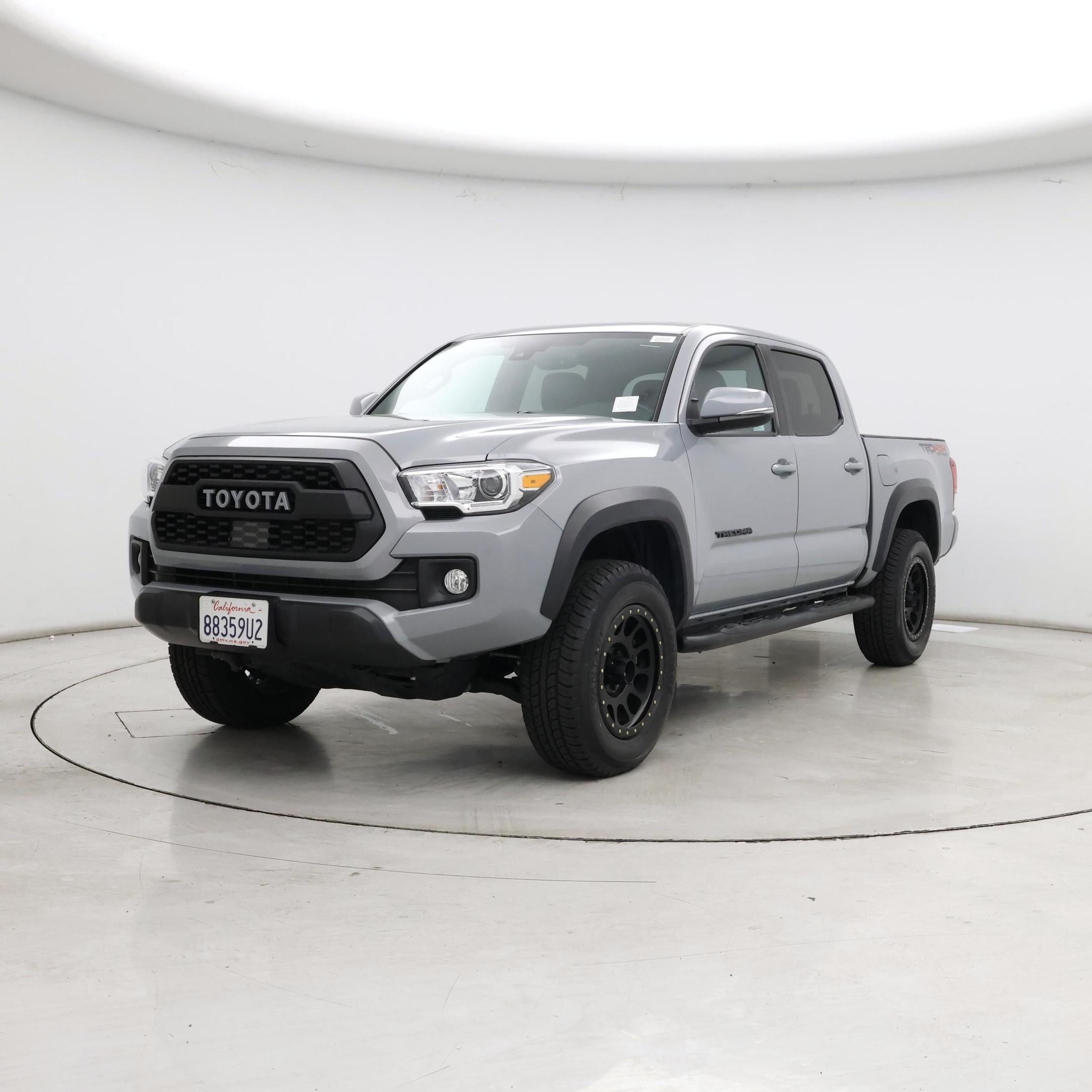 Thumbnail: 2019 Toyota Tacoma - 4