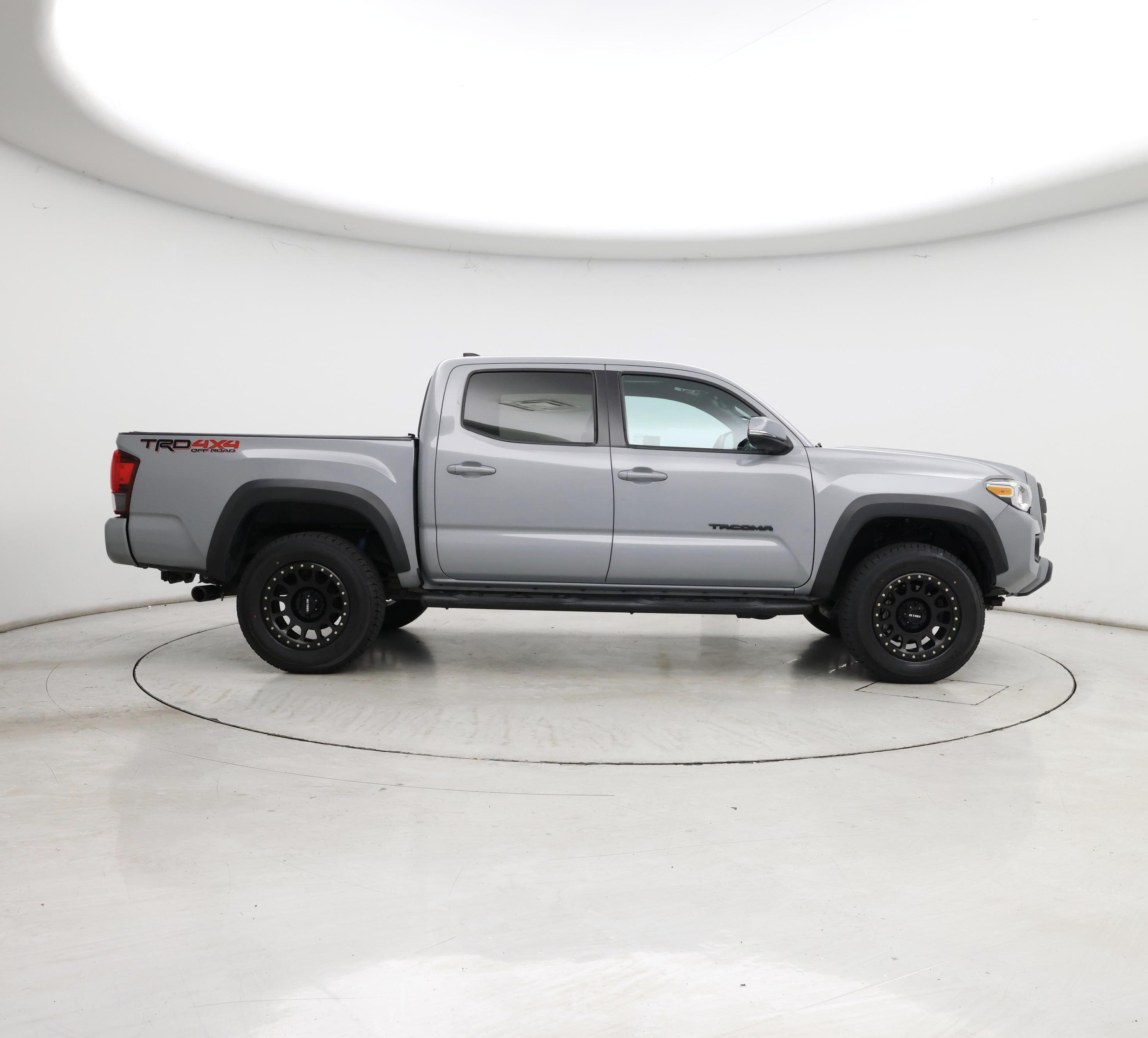 Thumbnail: 2019 Toyota Tacoma - 7