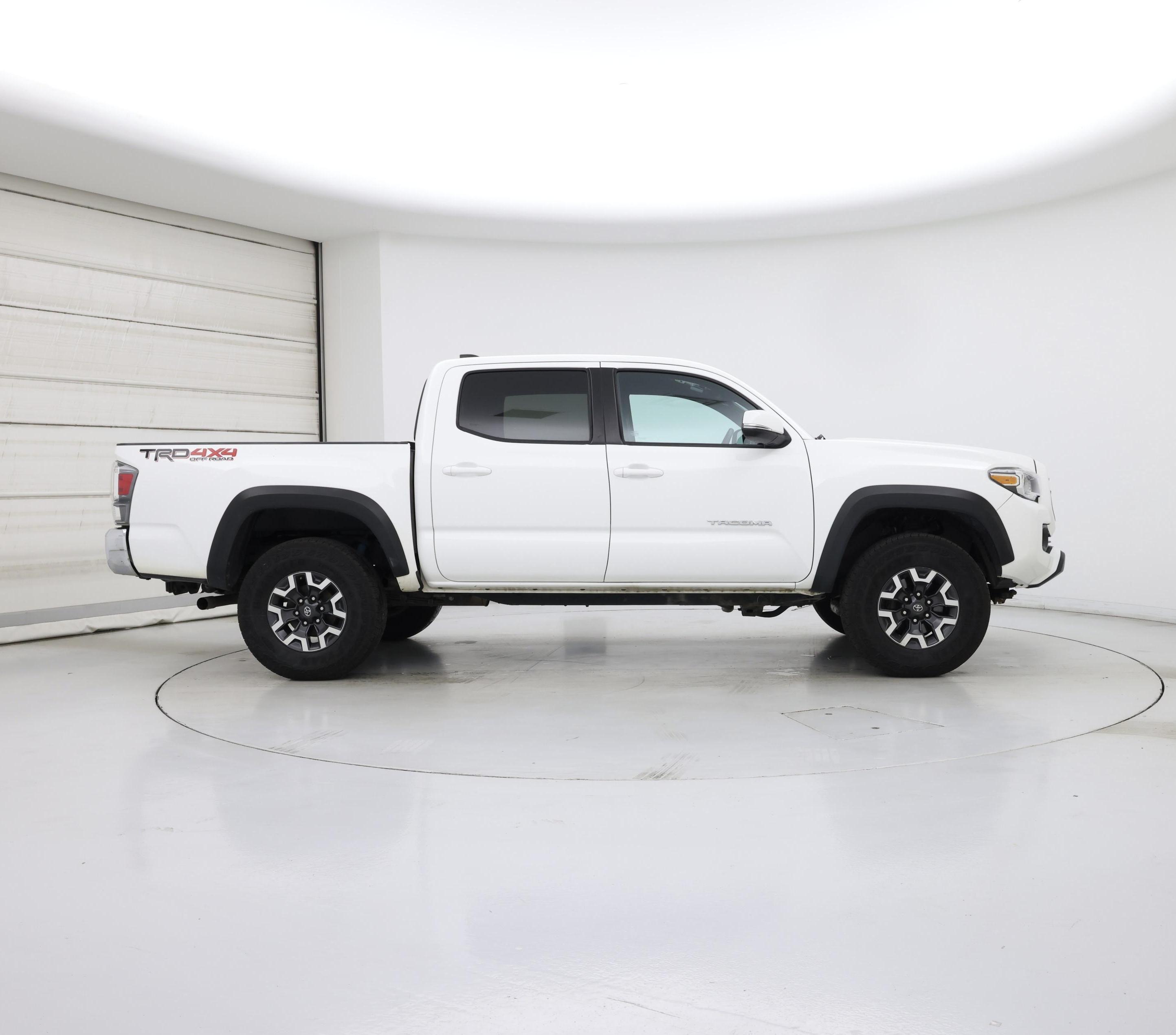 Thumbnail: 2023 Toyota Tacoma - 7