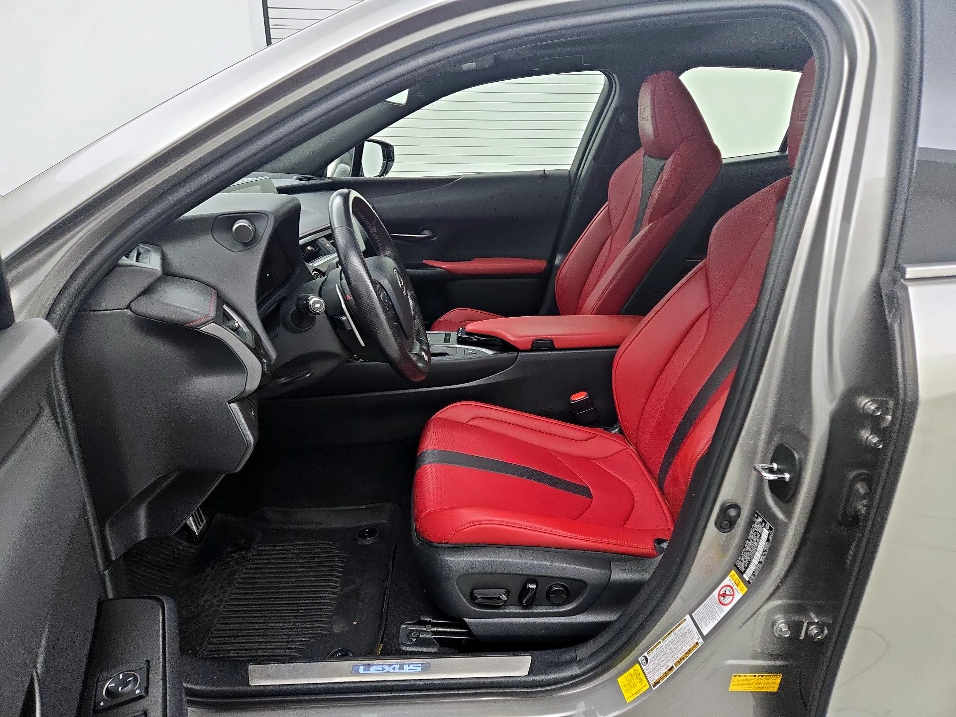 Thumbnail: 2019 Lexus UX - 11