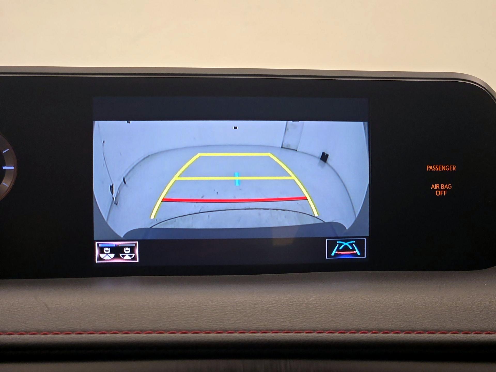 Thumbnail: 2019 Lexus UX - 15