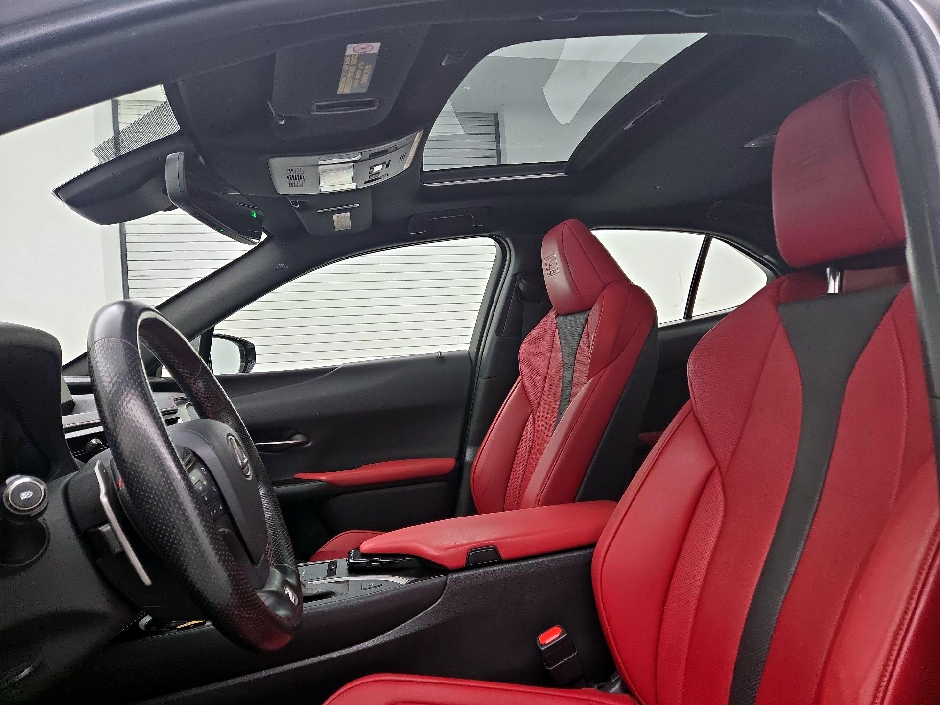 Thumbnail: 2019 Lexus UX - 20