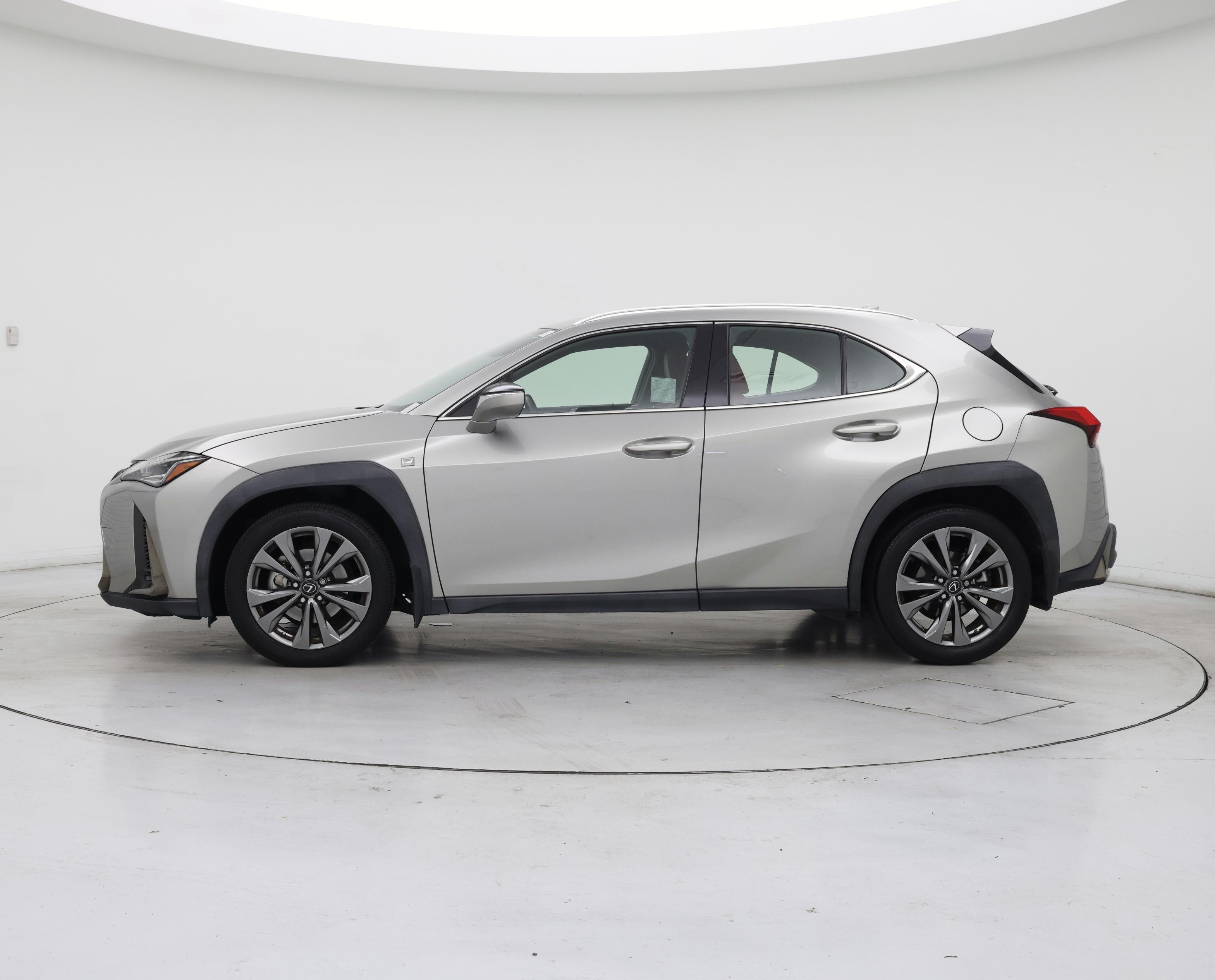 Thumbnail: 2019 Lexus UX - 3