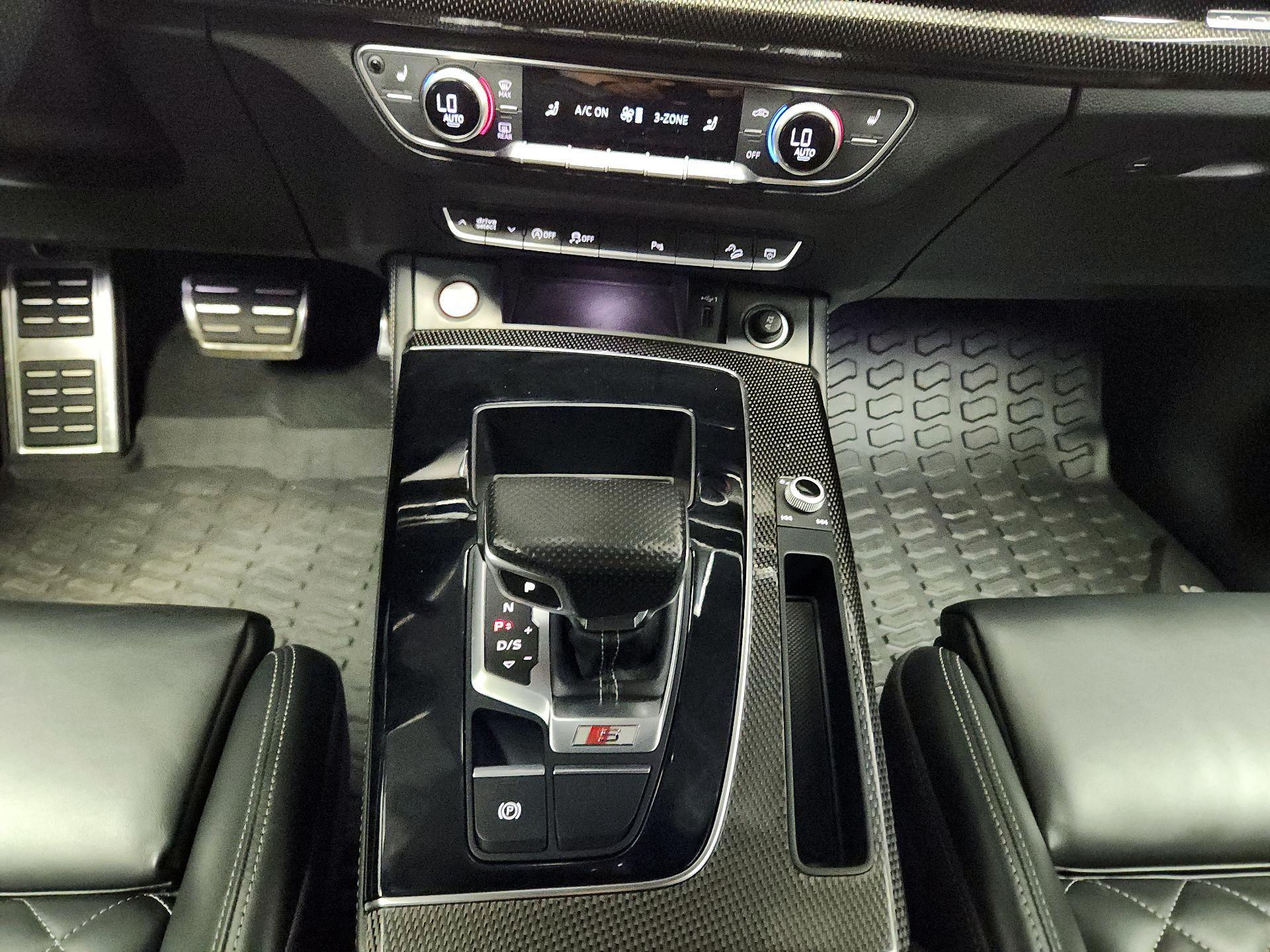 Thumbnail: 2021 Audi SQ5 - 18