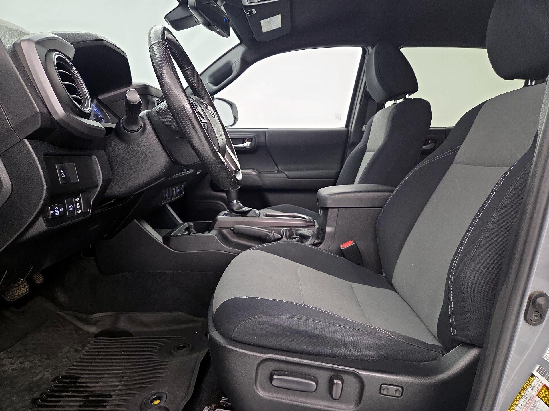 Thumbnail: 2021 Toyota Tacoma - 11