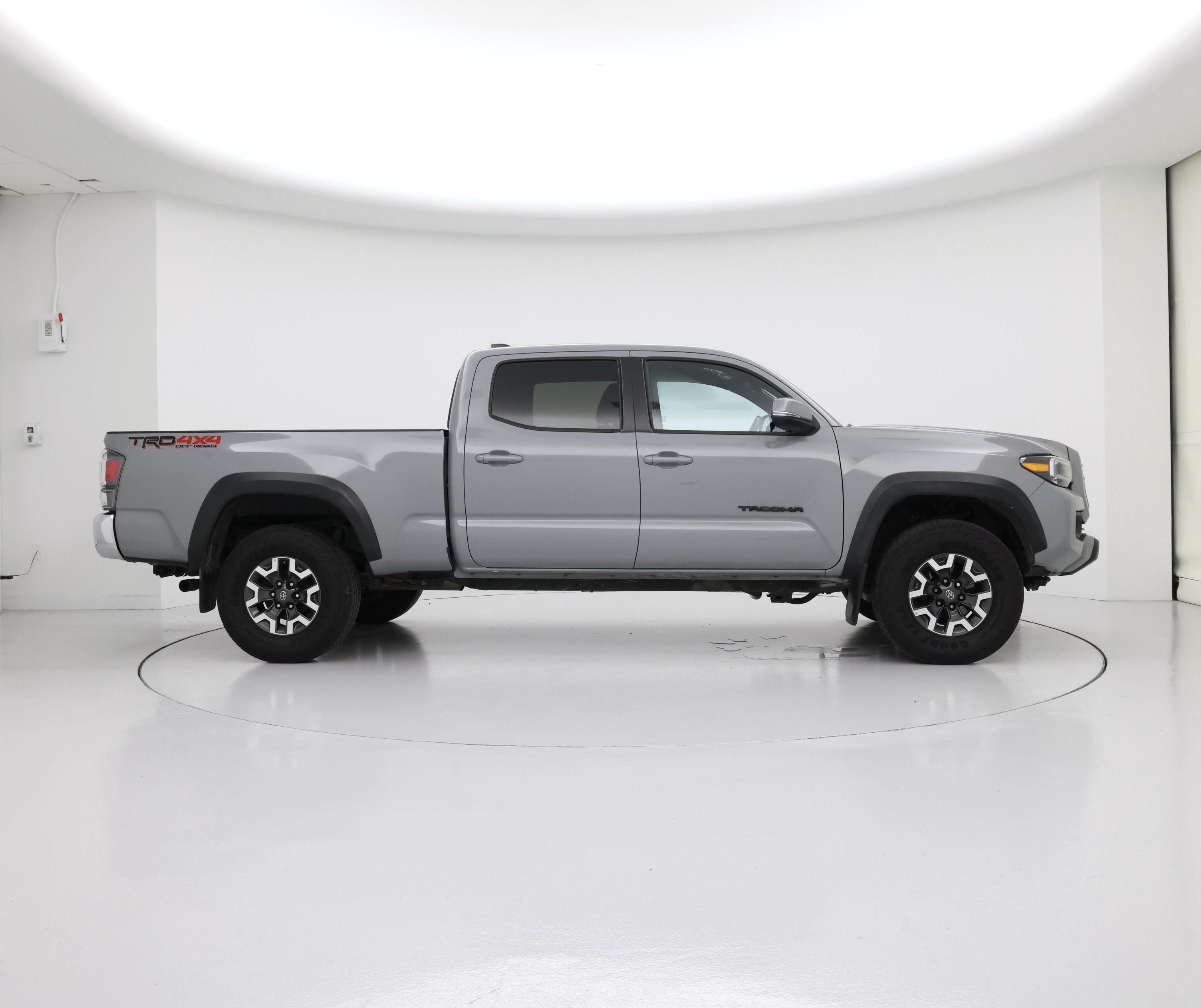 Thumbnail: 2021 Toyota Tacoma - 7