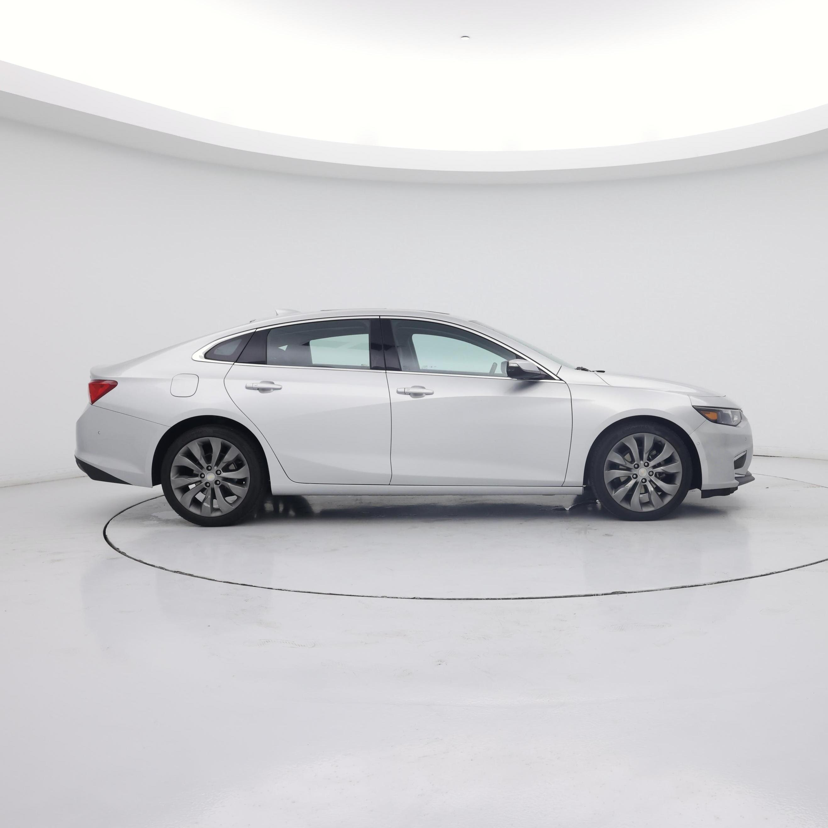 Thumbnail: 2017 Chevrolet Malibu - 7