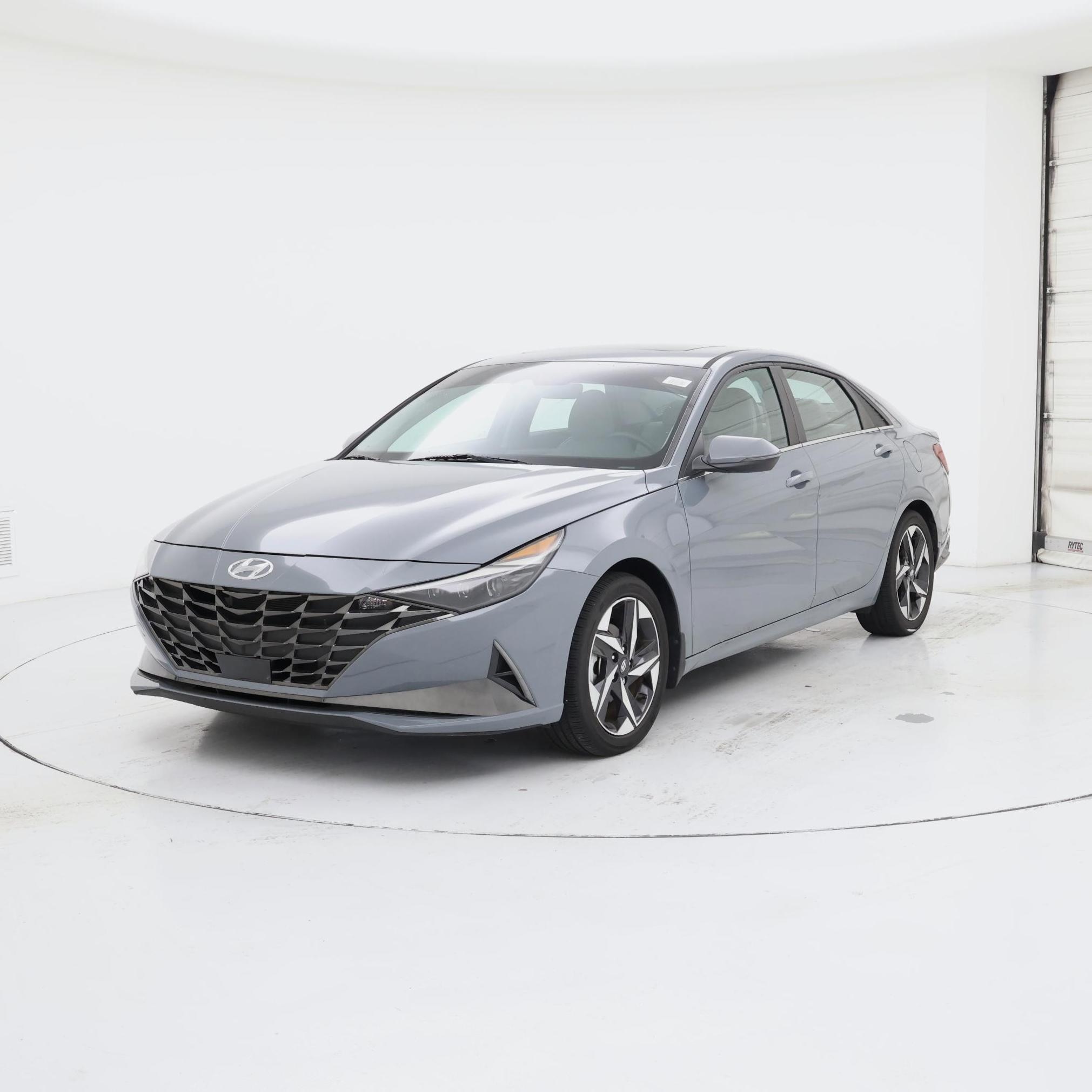 Thumbnail: 2023 Hyundai Elantra - 4