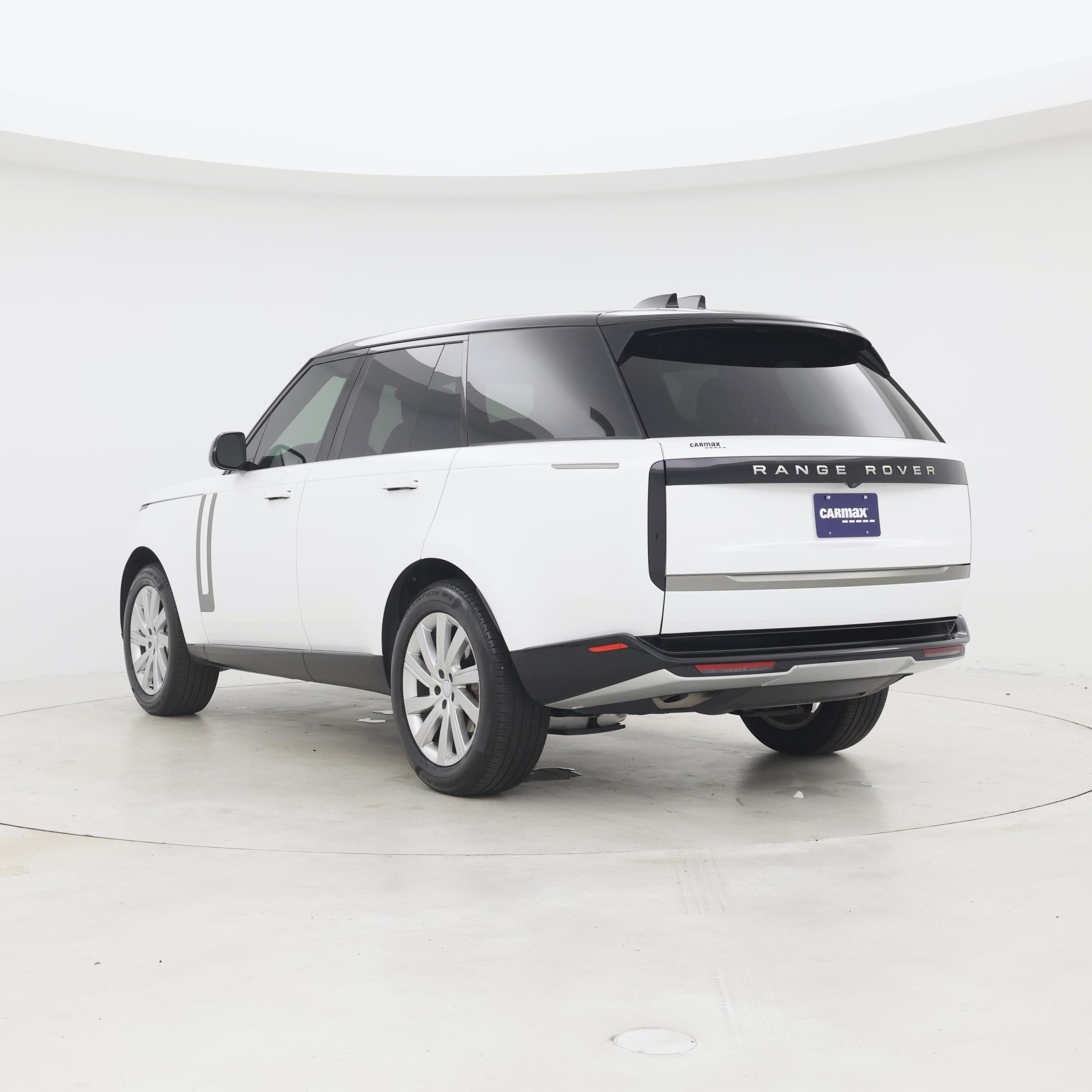 Thumbnail: 2025 Land Rover Range Rover - 2