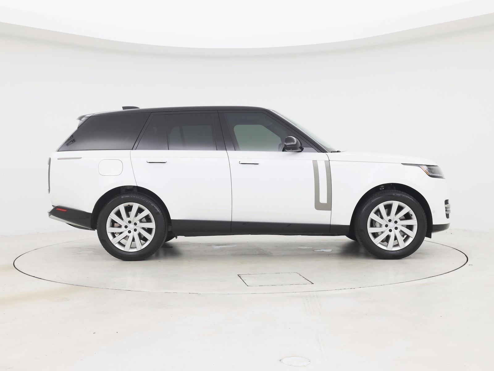 2025 Land Rover Range Rover SE - Photo 8