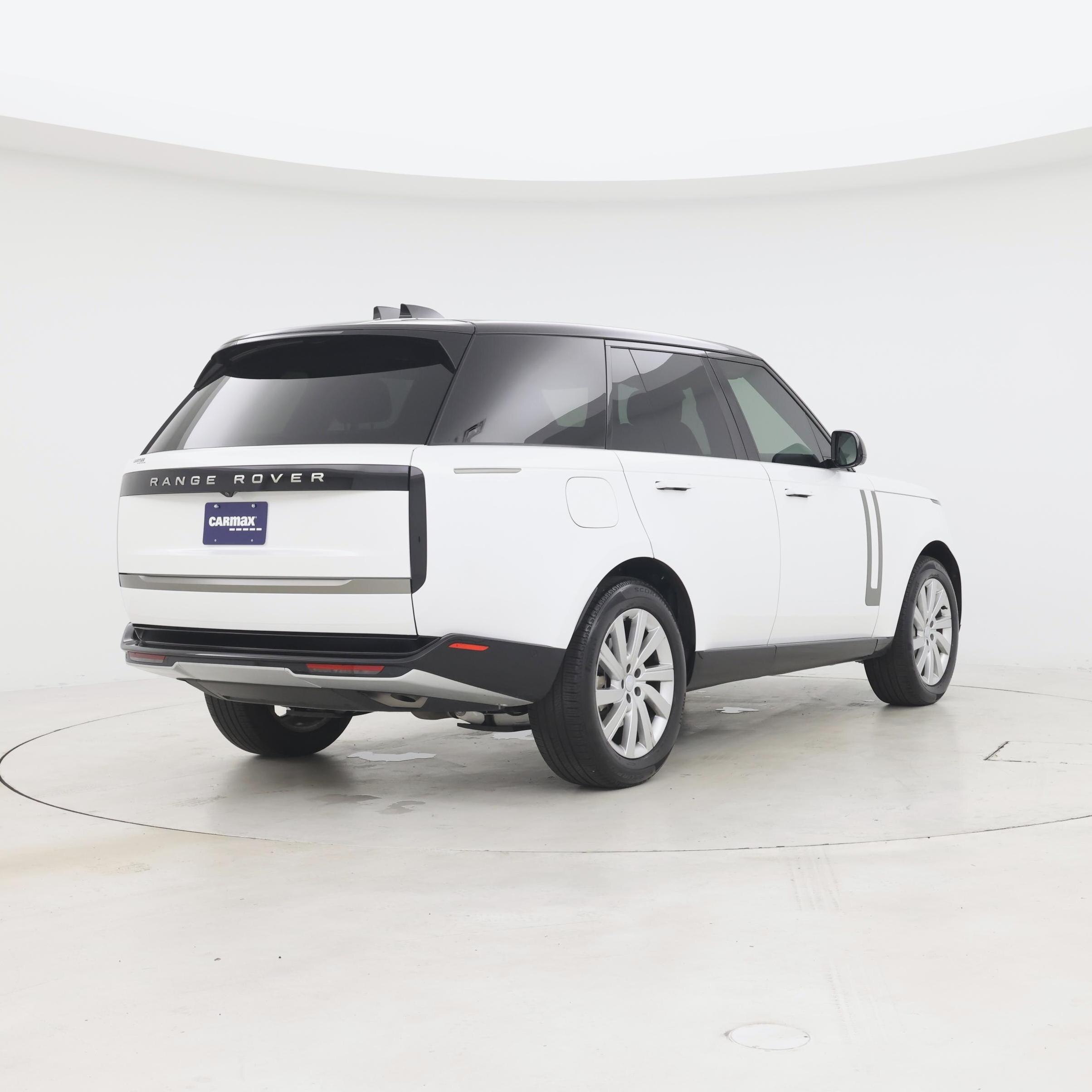 Thumbnail: 2025 Land Rover Range Rover - 8