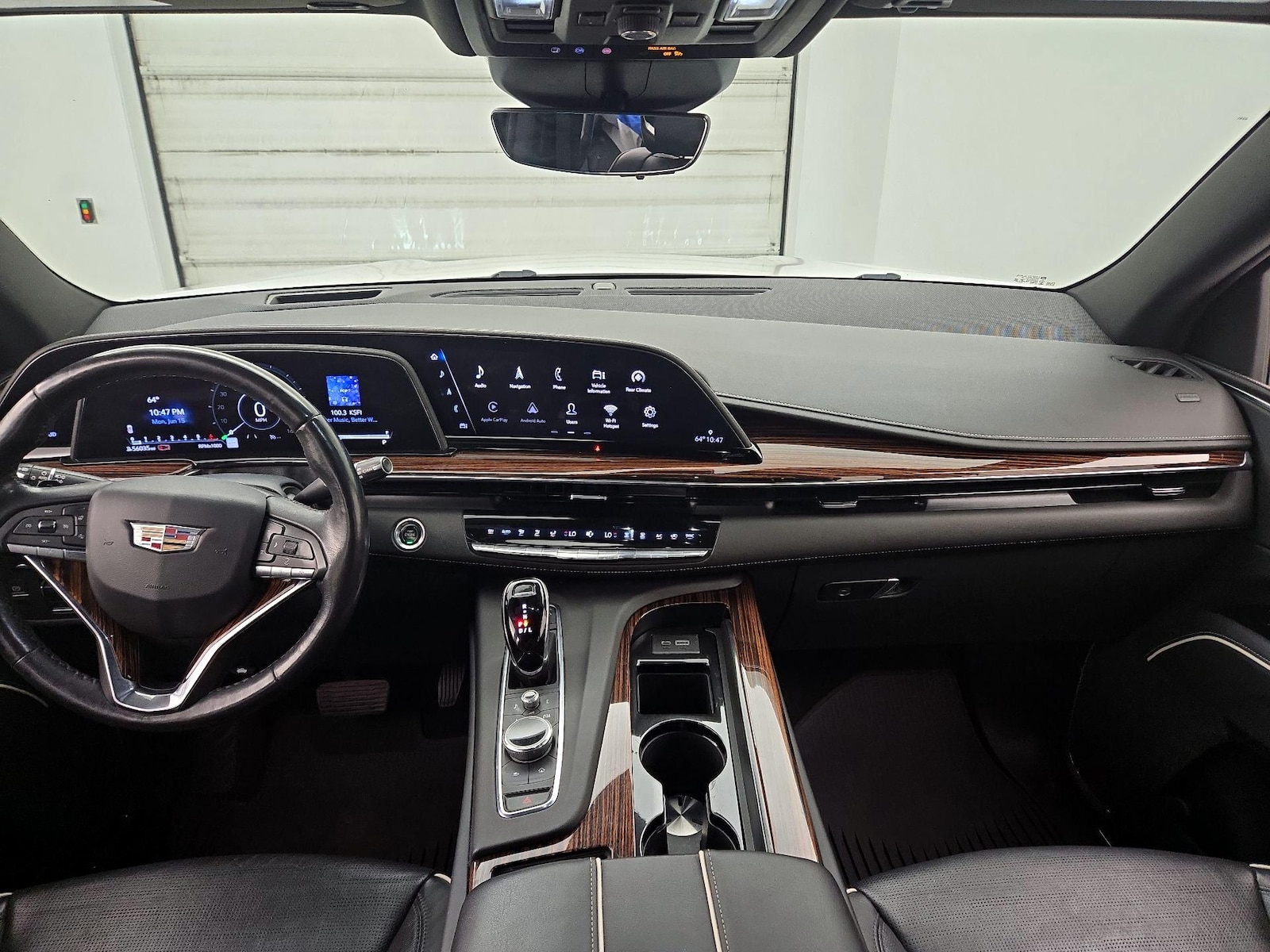 2022 Cadillac Escalade Premium Luxury - Photo 10