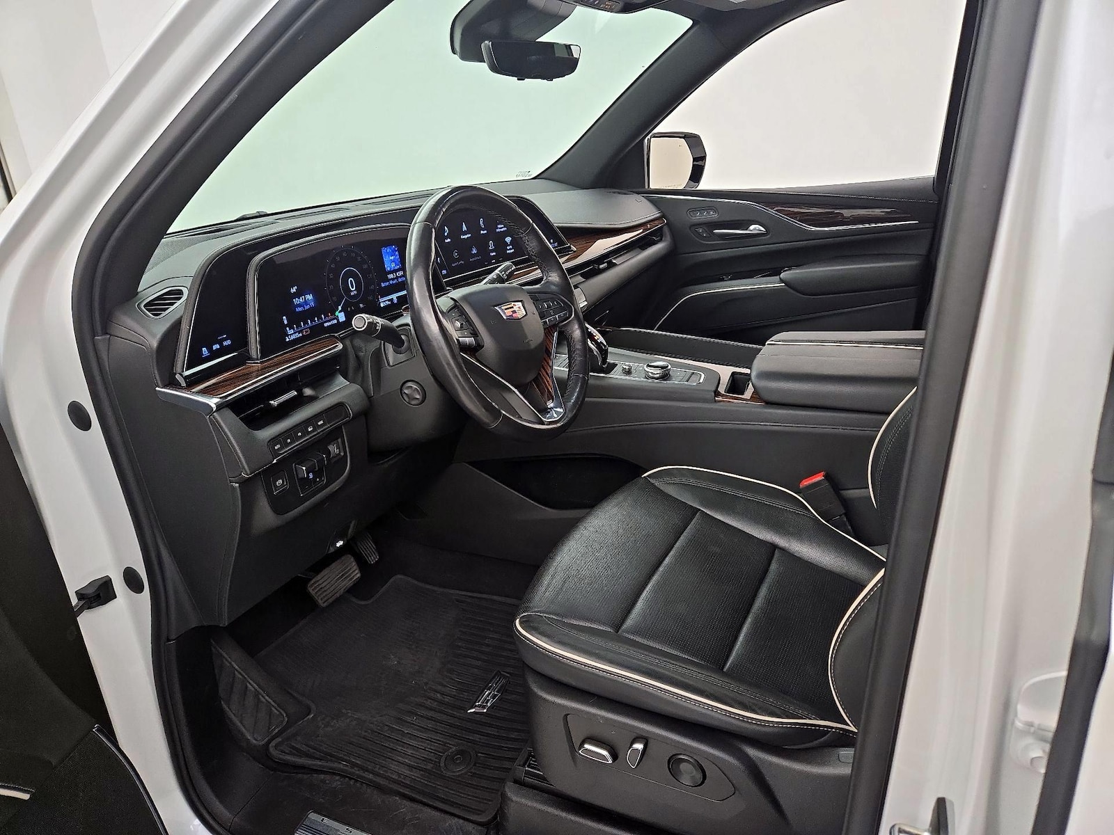 2022 Cadillac Escalade Premium Luxury - Photo 12