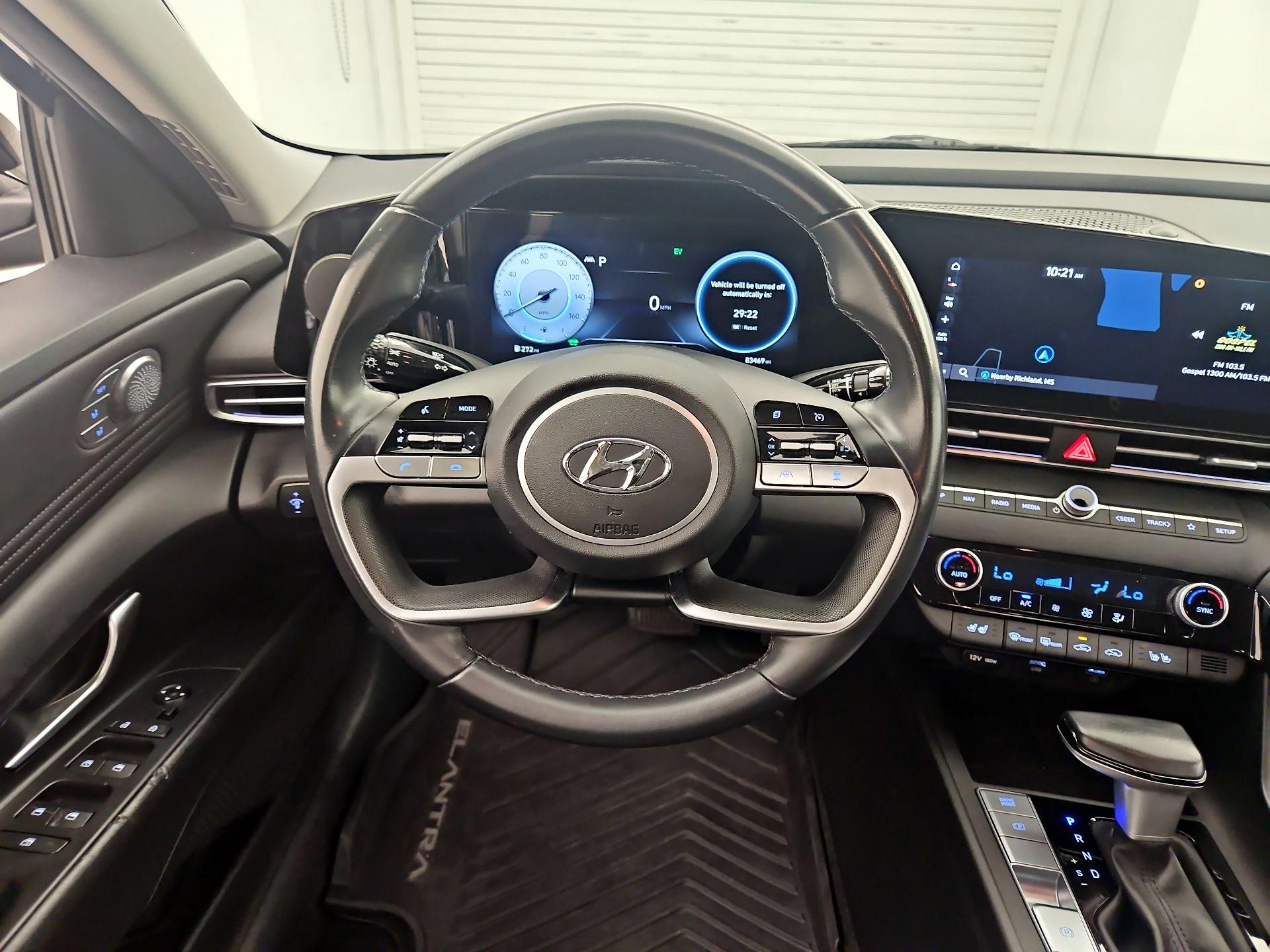 Thumbnail: 2023 Hyundai Elantra - 10