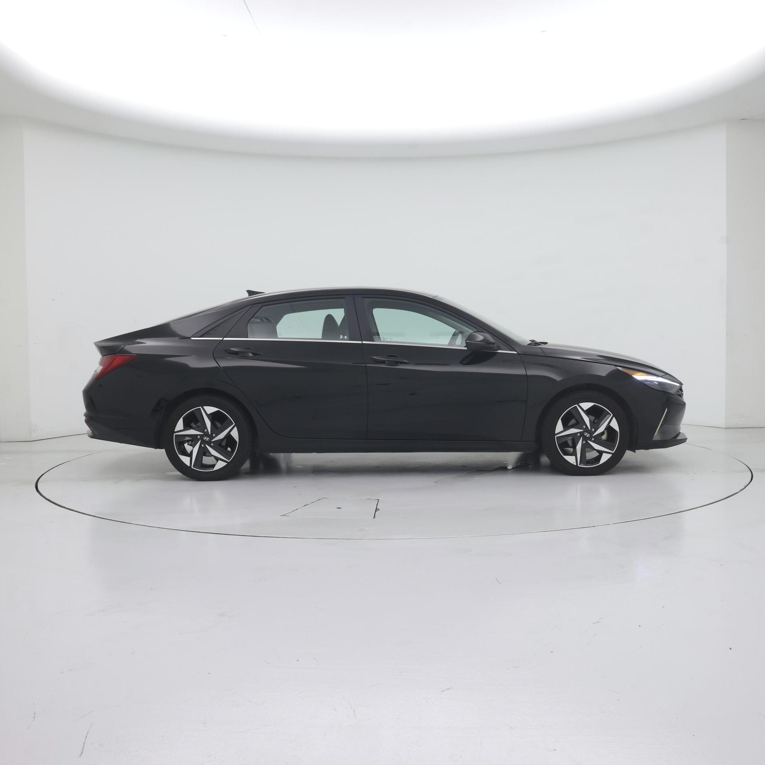 Thumbnail: 2023 Hyundai Elantra - 7