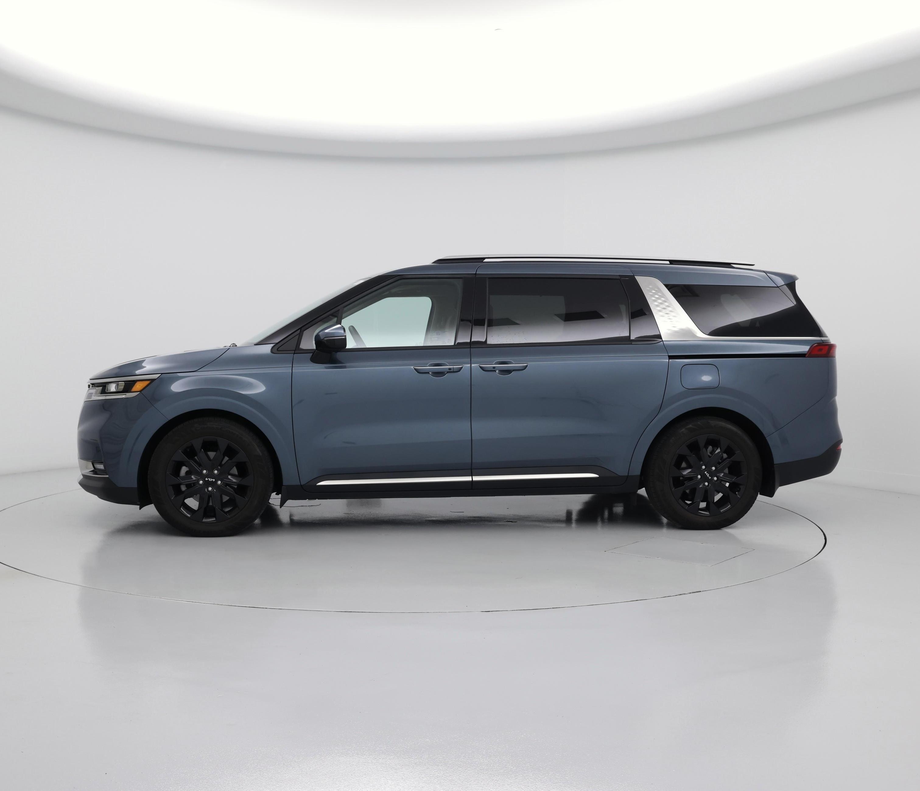 Thumbnail: 2024 Kia Carnival - 3