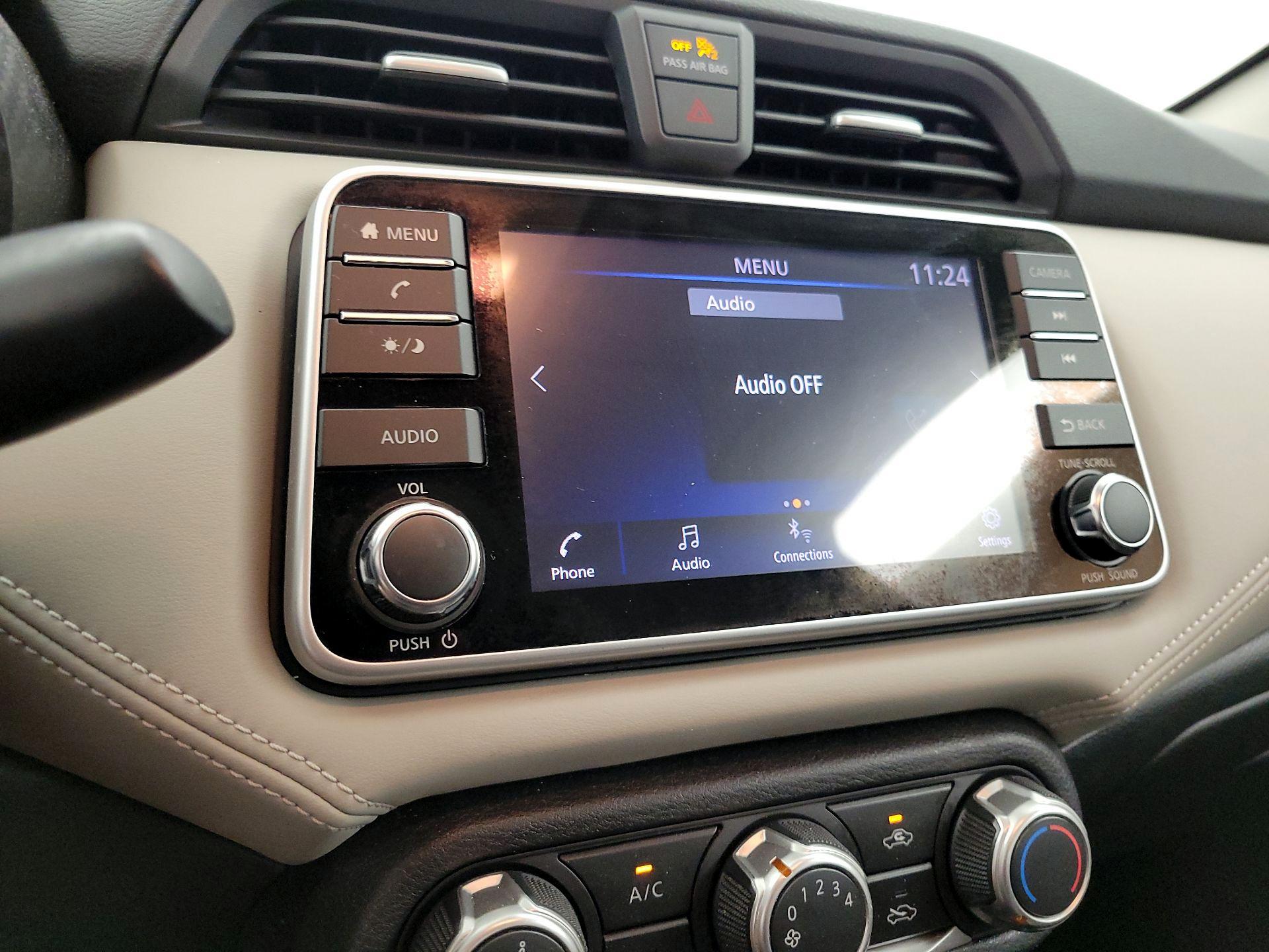 Thumbnail: 2020 Nissan Versa - 15