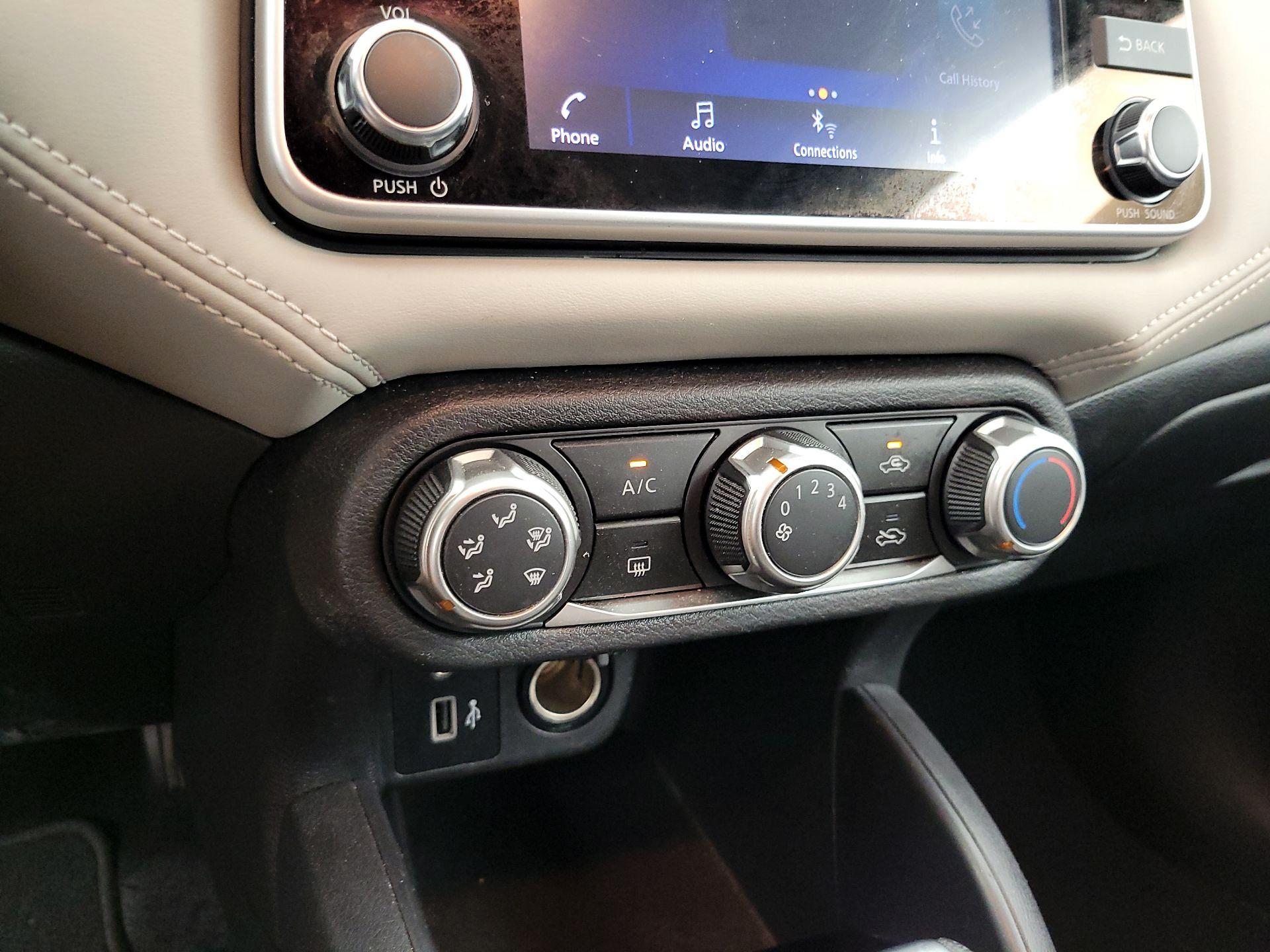 Thumbnail: 2020 Nissan Versa - 16