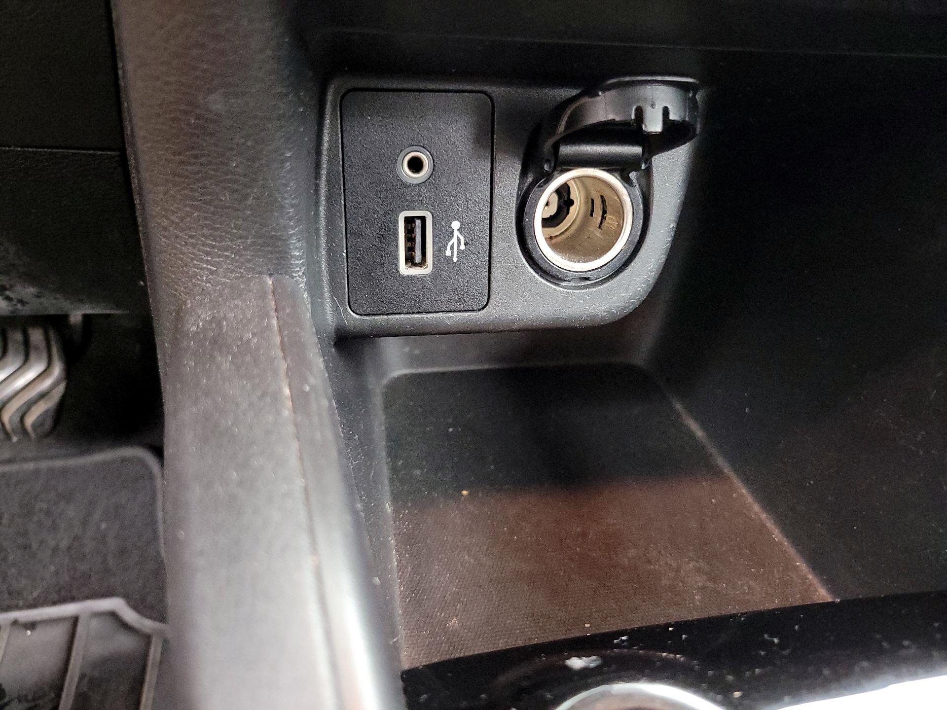 Thumbnail: 2020 Nissan Versa - 18