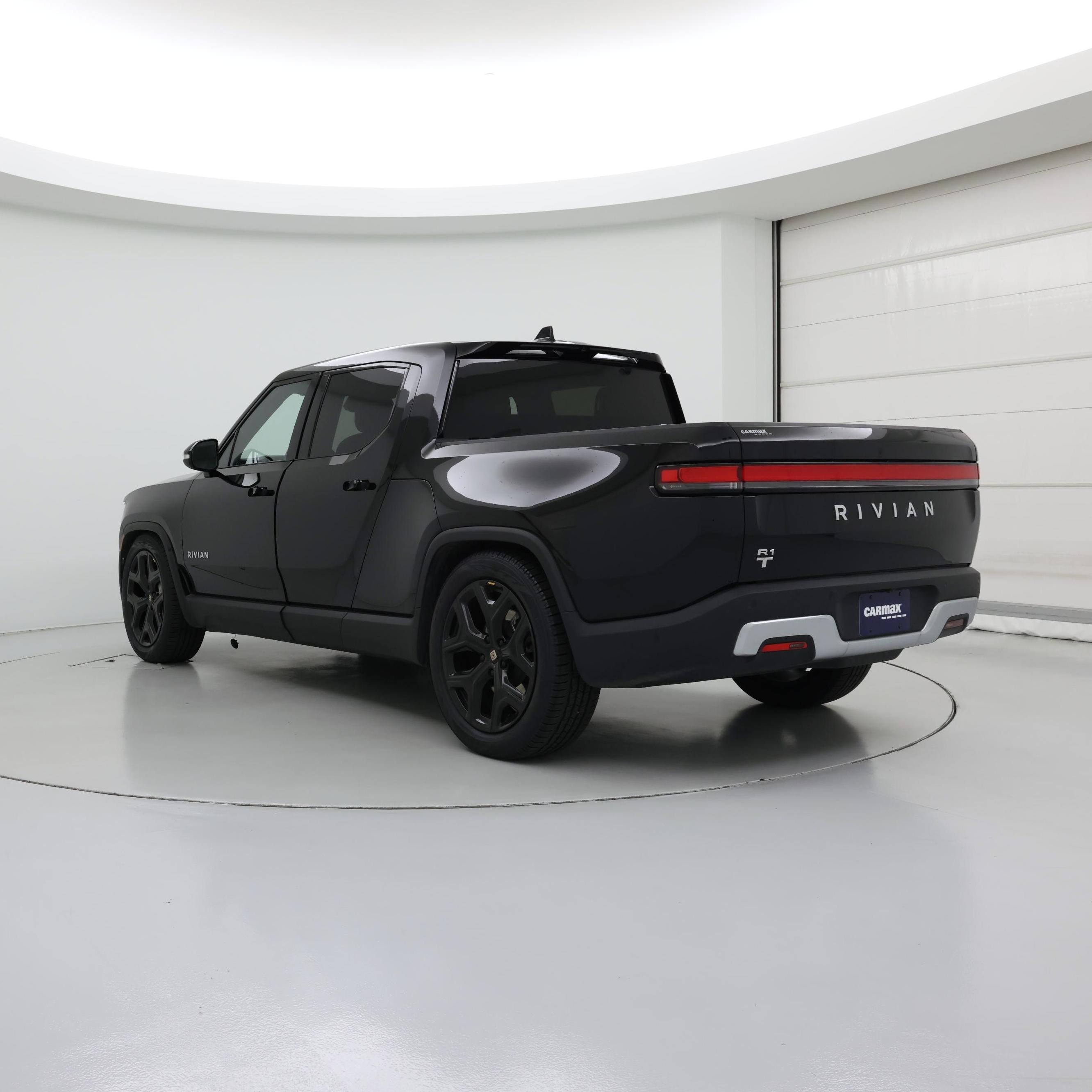 Thumbnail: 2023 Rivian R1T - 2