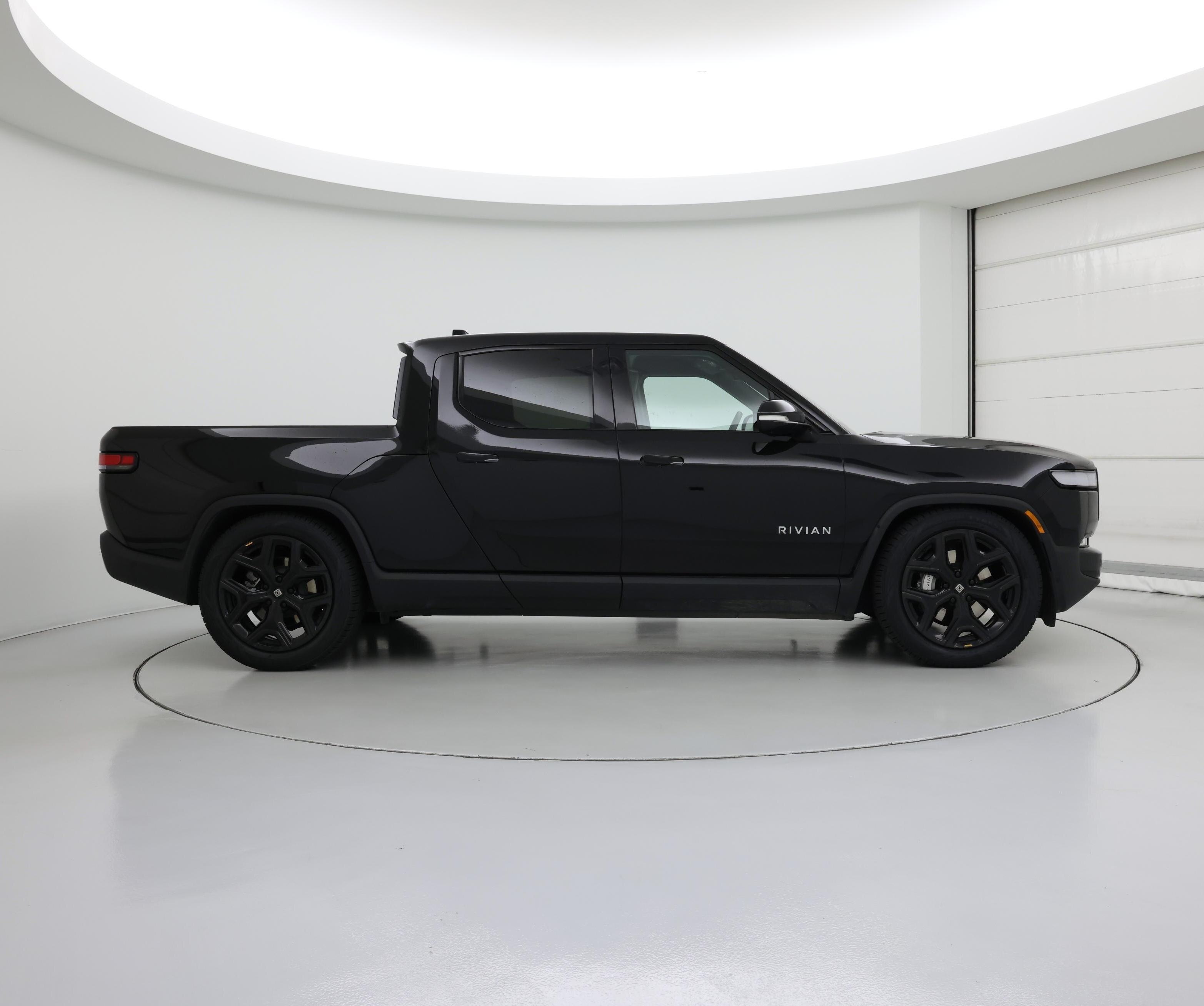 Thumbnail: 2023 Rivian R1T - 7