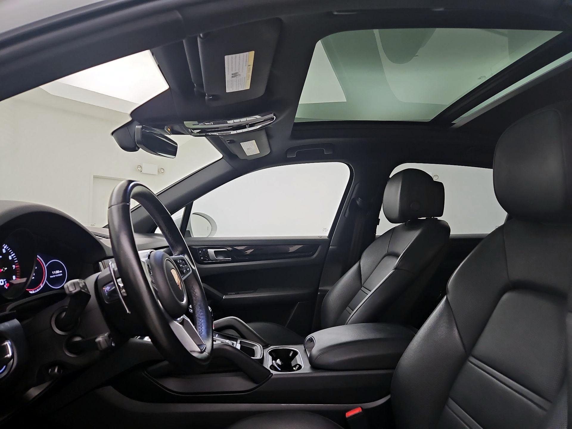 Thumbnail: 2019 Porsche Cayenne - 19